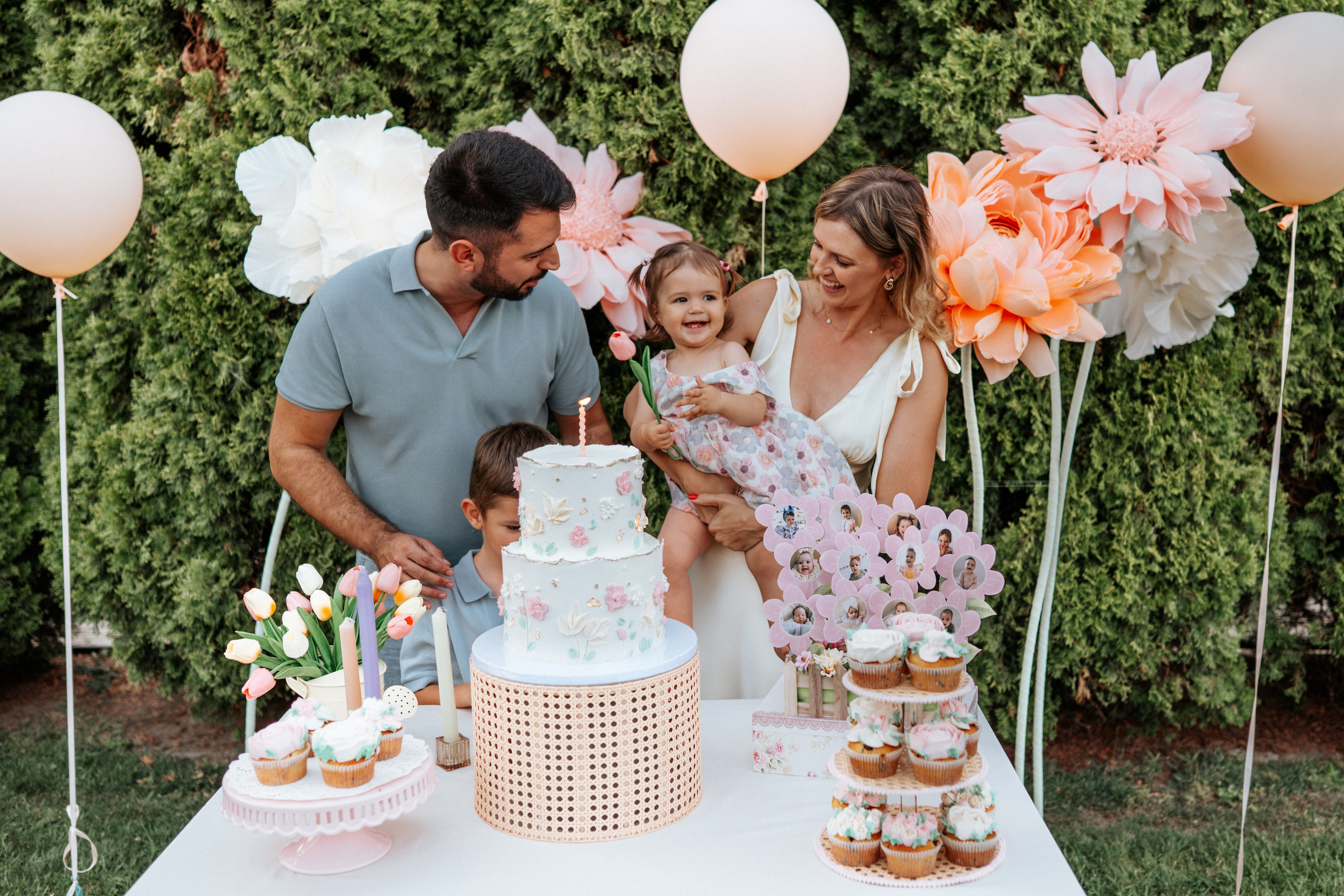 Sofia - 1. rođendan. Dečiji i porodični fotograf