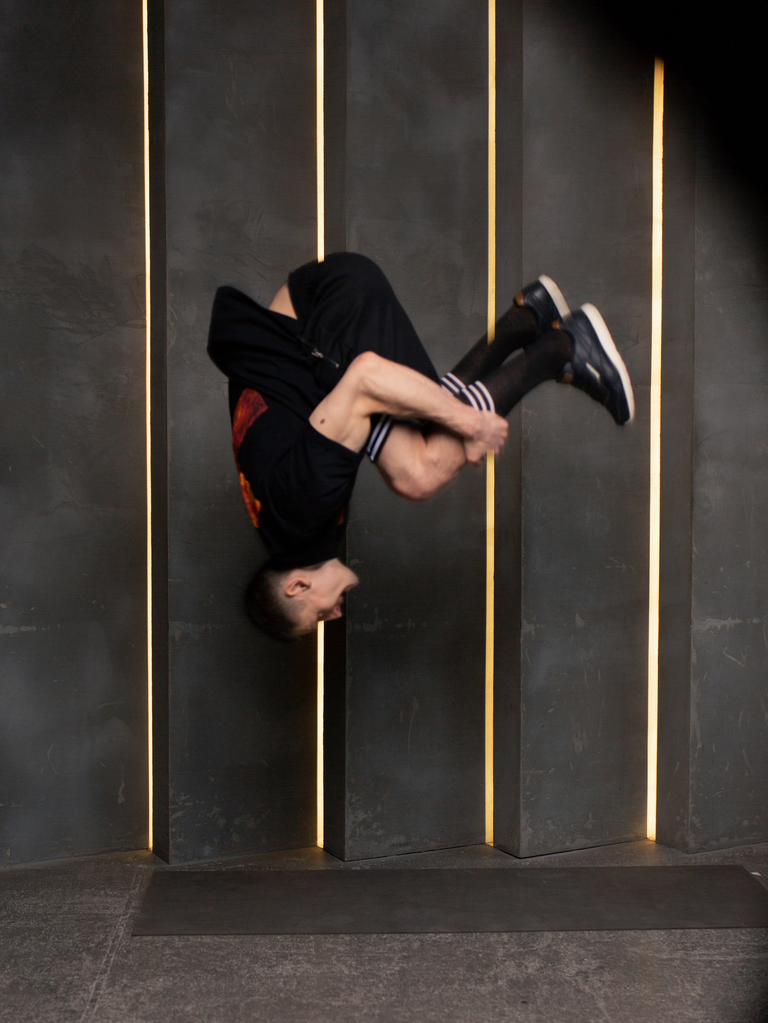 Sasha. Trainer. Photographer Vladmir Gladkov