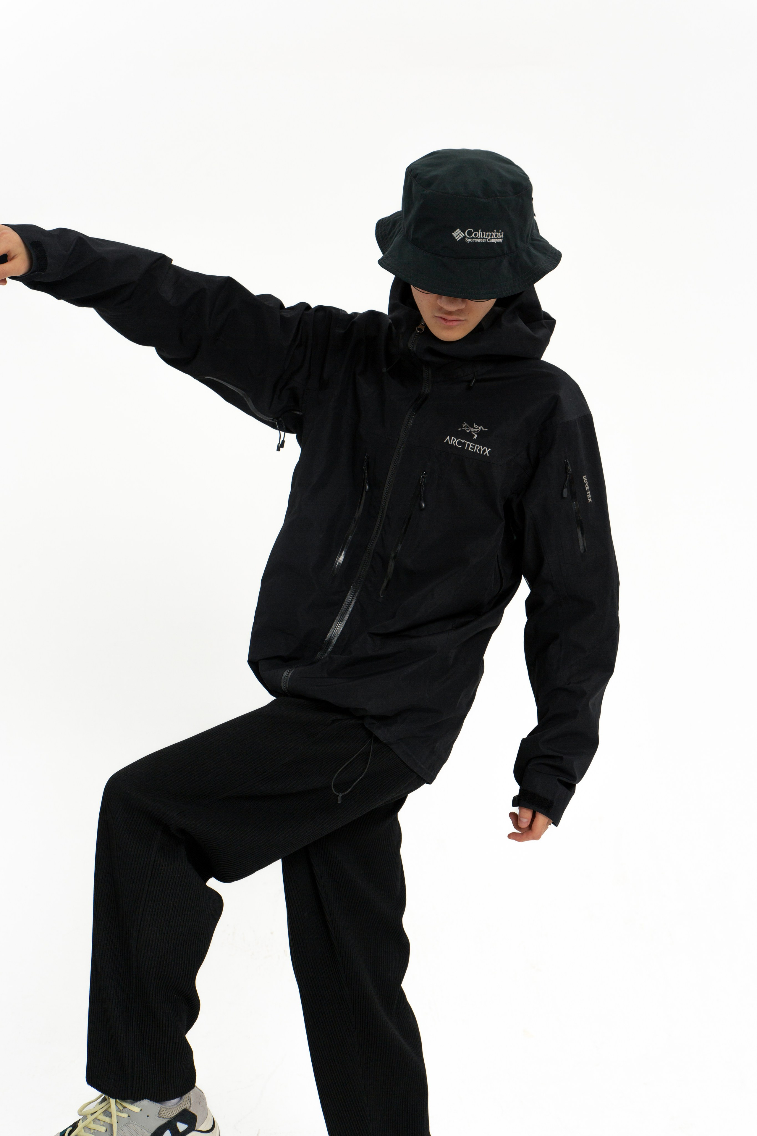 Davran. Thrift shop. Photographer Vladmir Gladkov