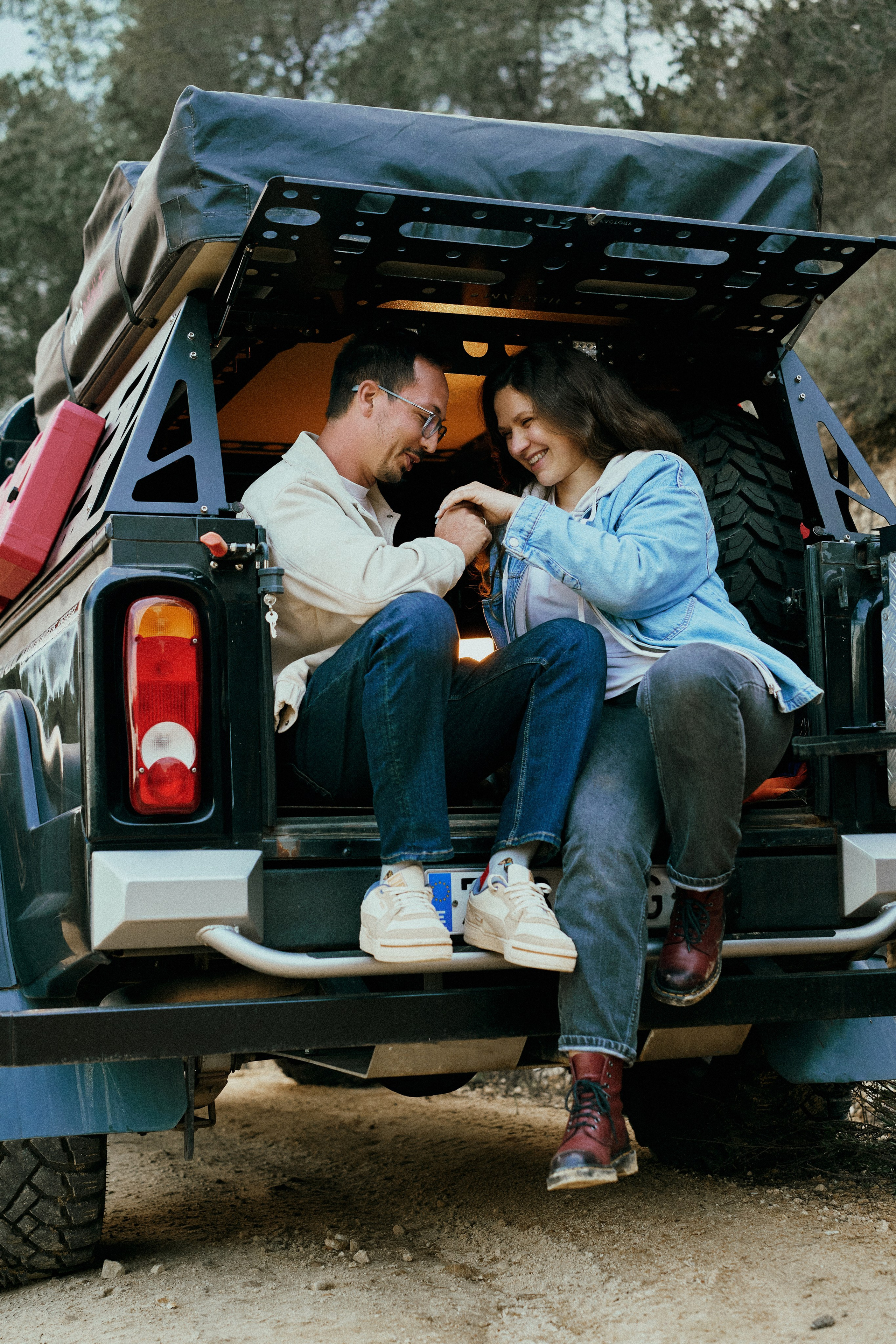 Луис и Лена. Машина. Фотограф в Барселоне Жанна Захарченко