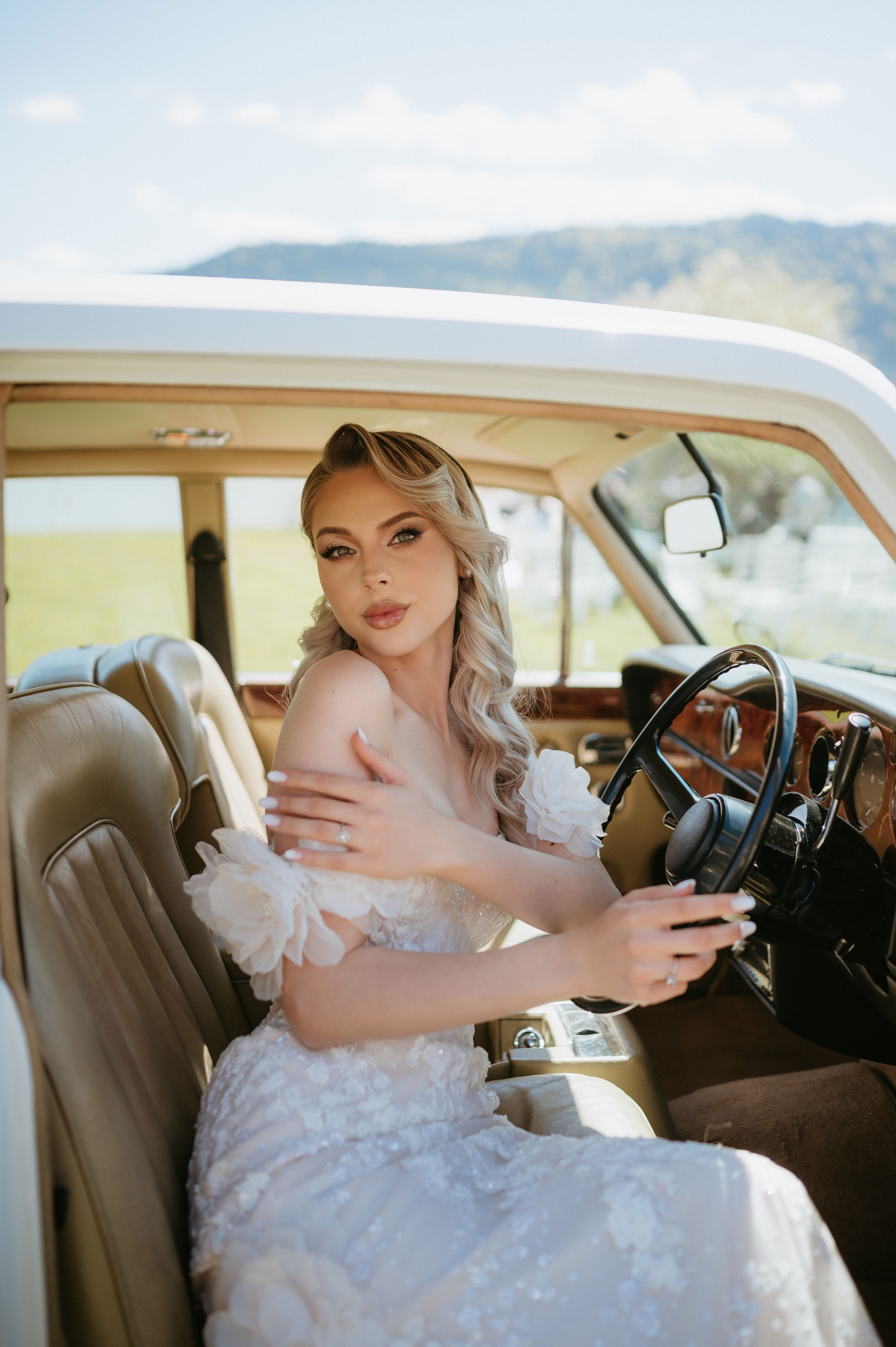 Cristina – Ședință foto bridal editorial | Valentin Melen. Valentin Melen - fotograf de nunta 🤍