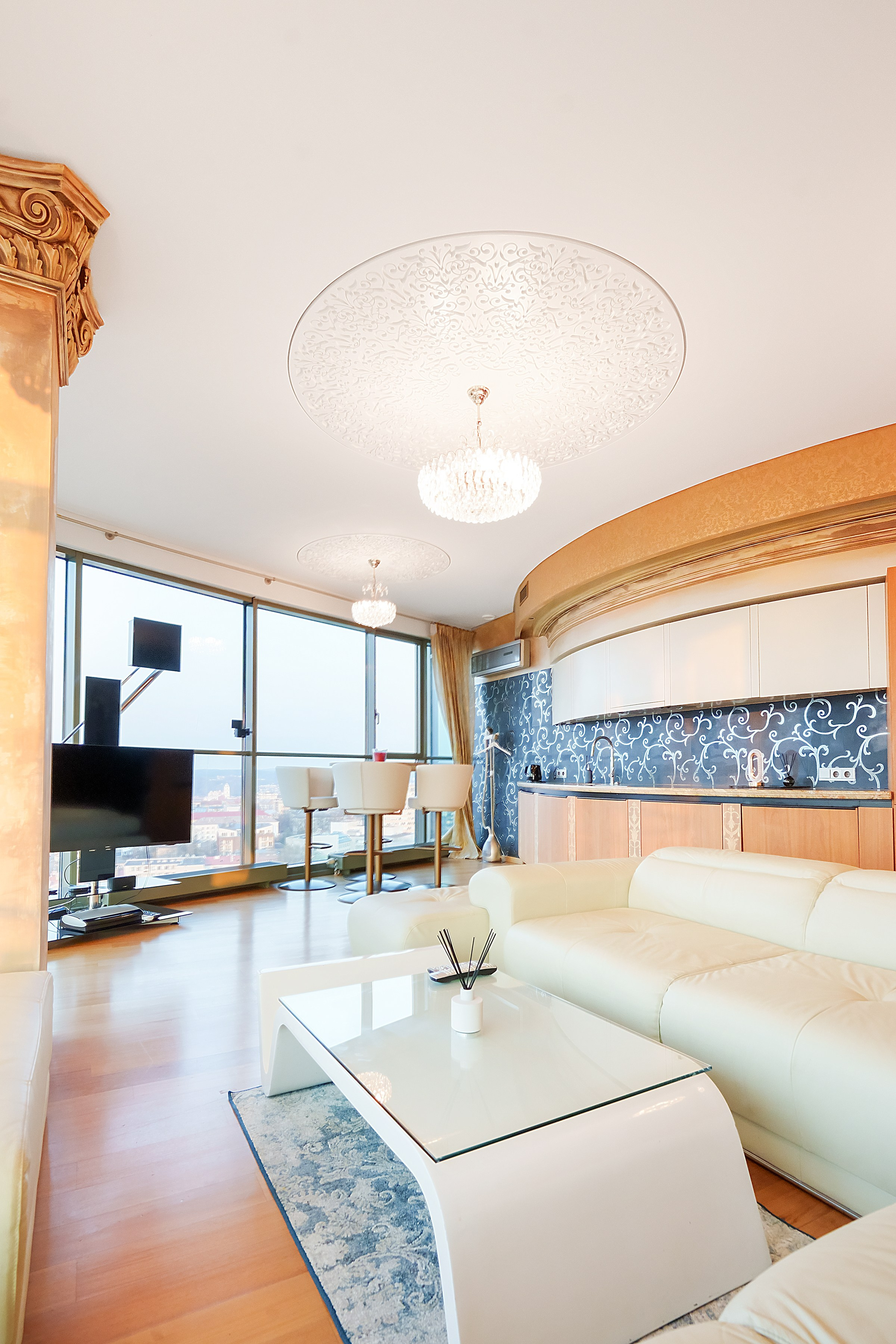 Savanoriu g. 1. Elina Sapiega fotografė Vilniuje