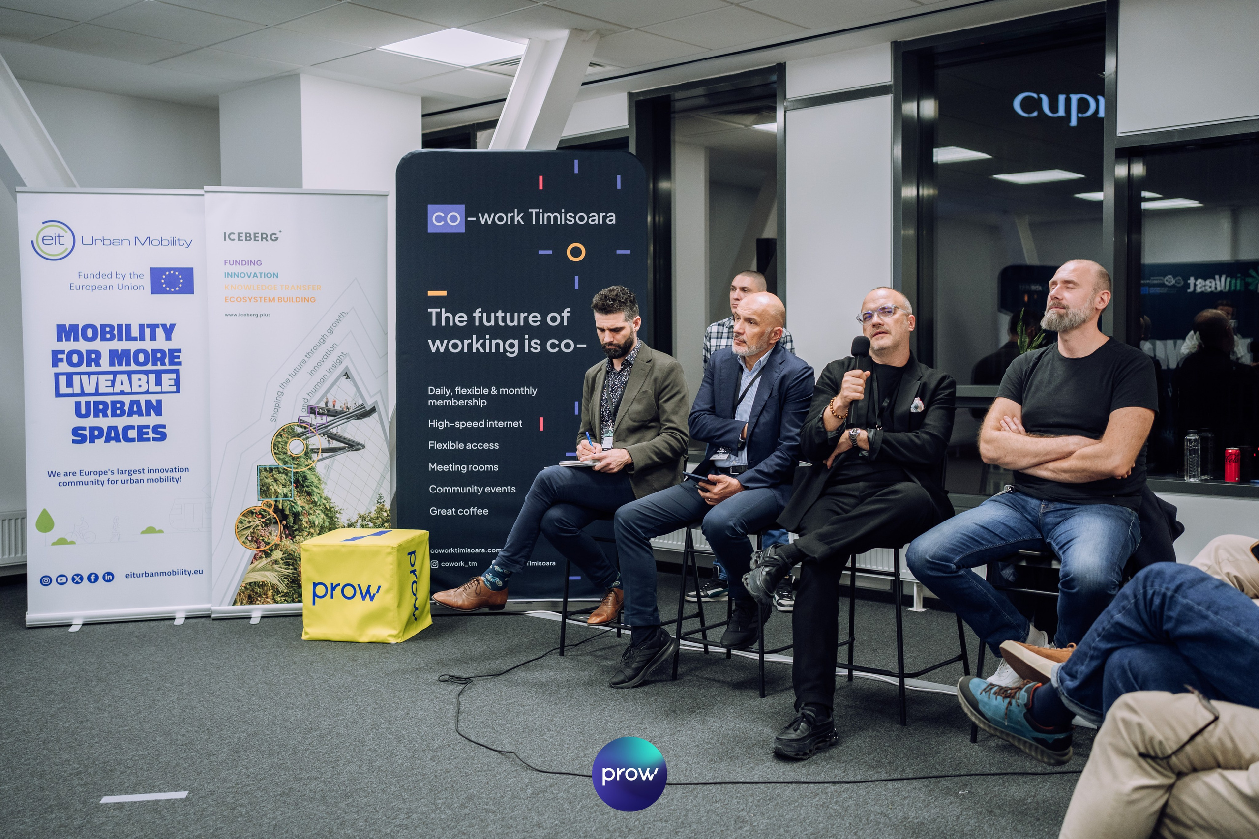 InVest DemoDay @ Cowork. Cozac Cristian Photographer
