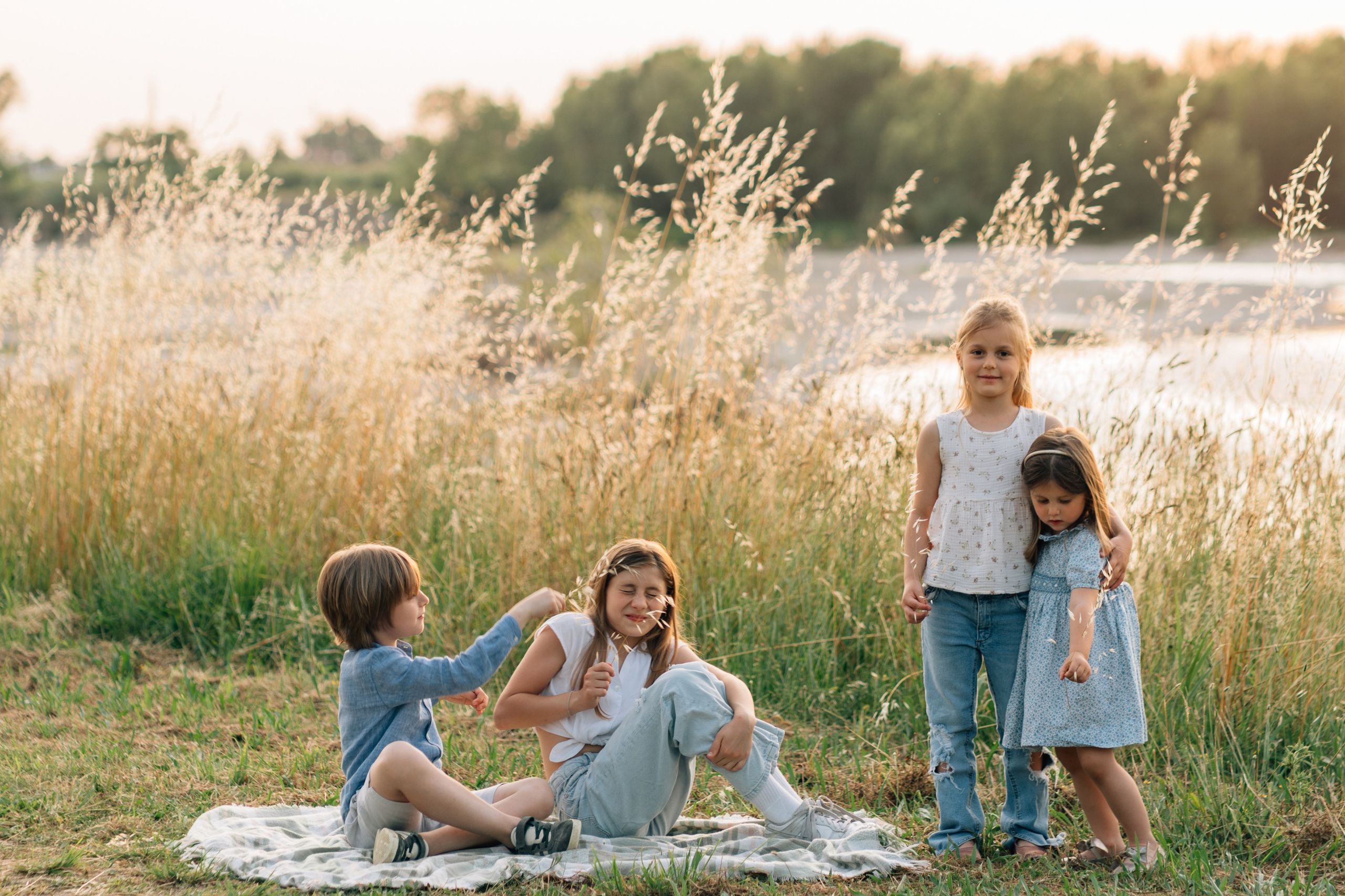 Servizio fotografico di famiglia in un parco a Rimini, Italia. Fotografa di matrimoni e di famiglia in Italia
