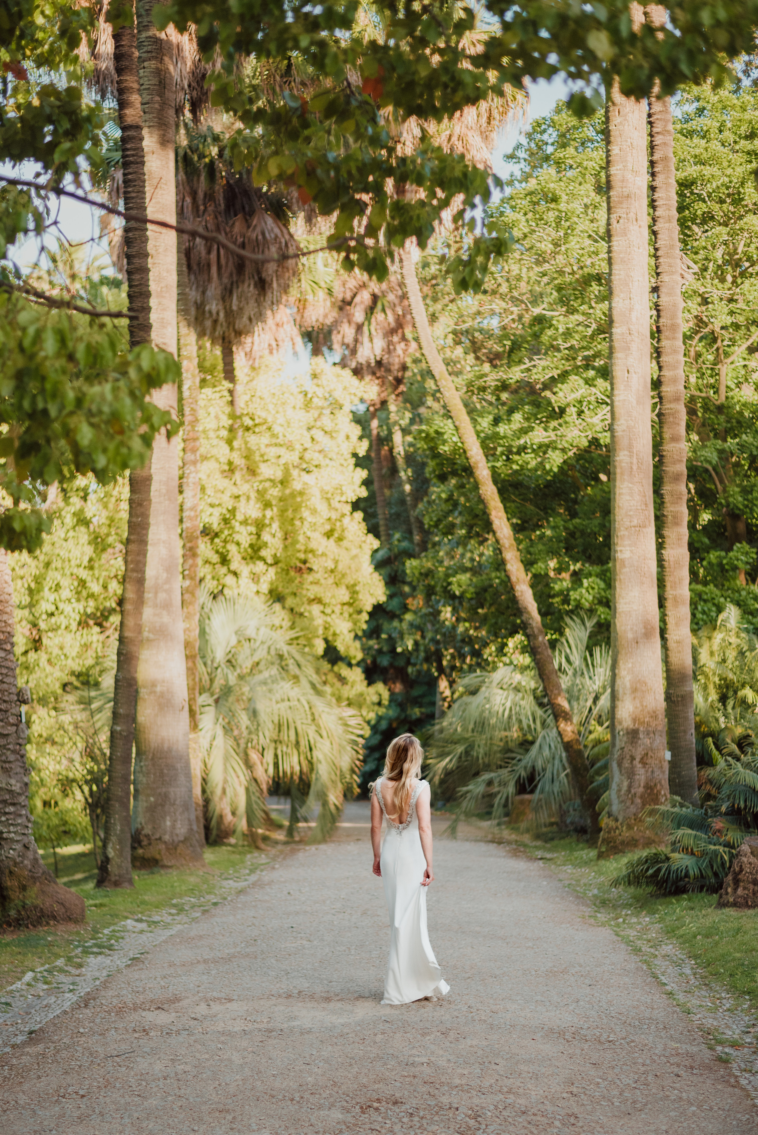 Victoria. Lifestyle, wedding and family photographer