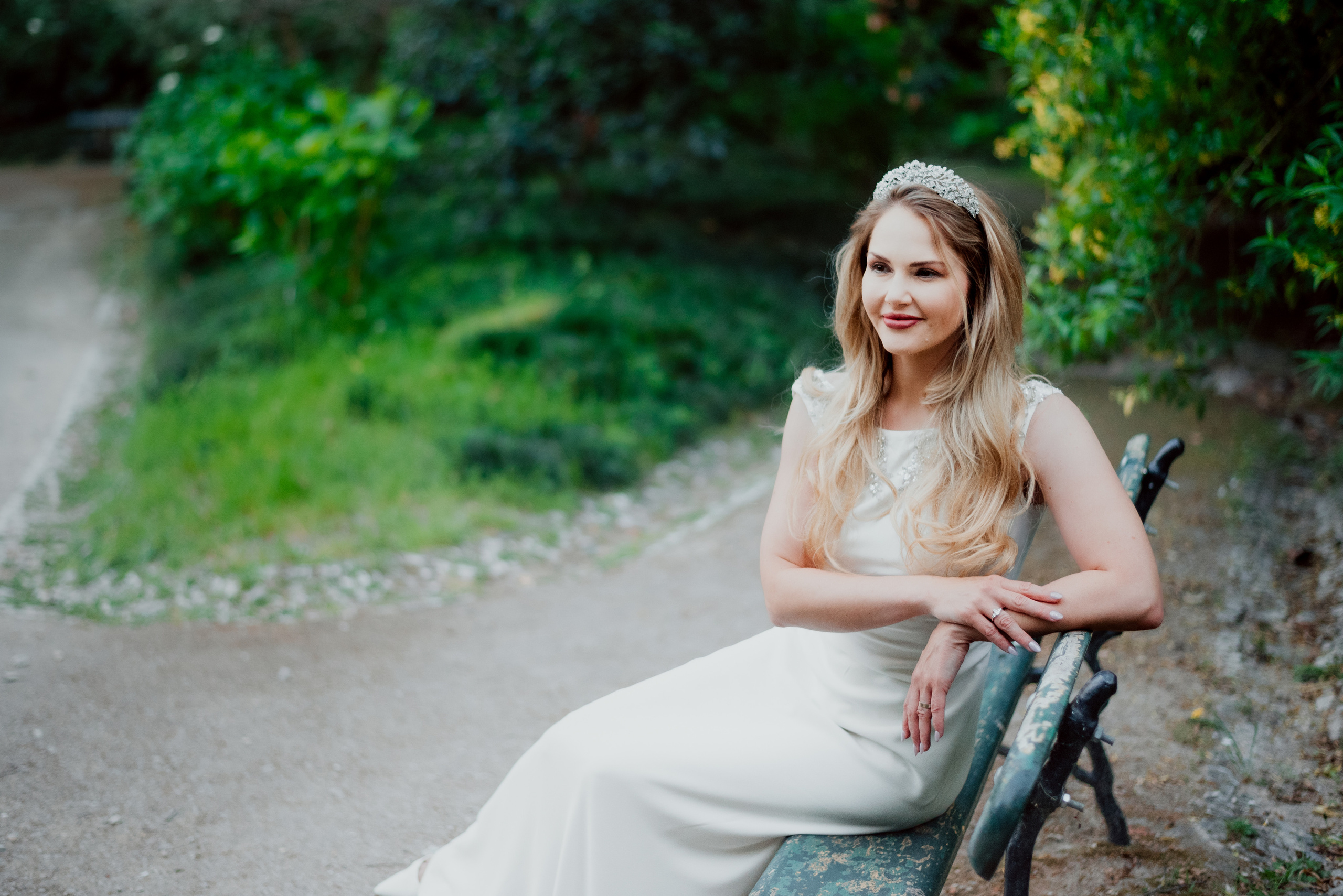 Victoria. Lifestyle, wedding and family photographer