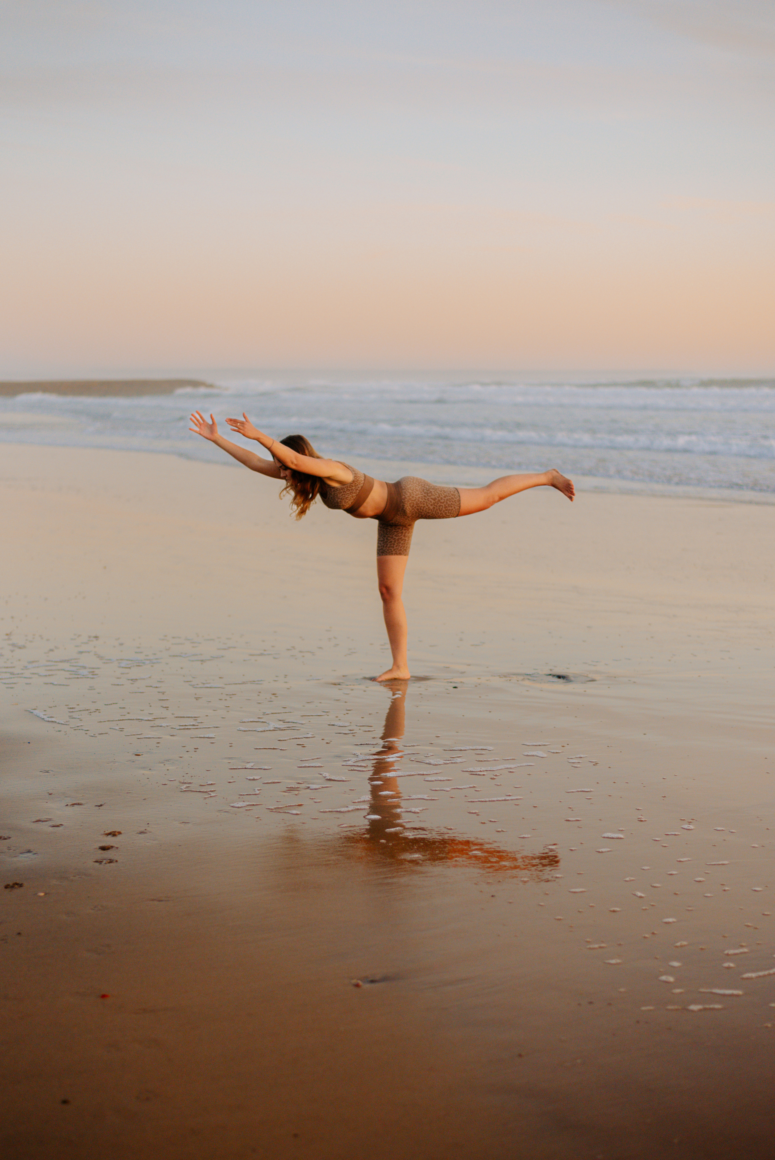 Lucy. Lifestyle, wedding and family photographer