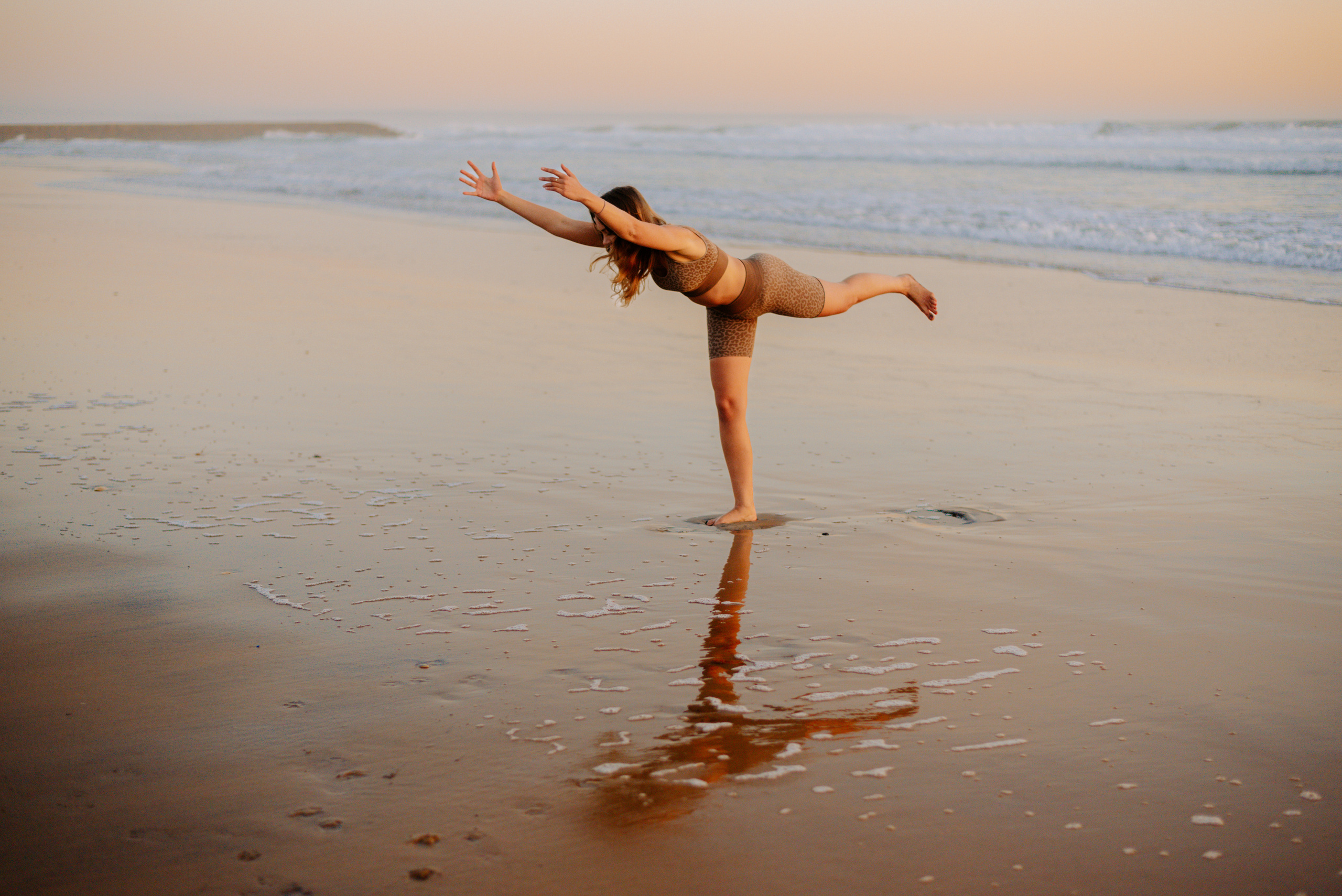Lucy. Lifestyle, wedding and family photographer
