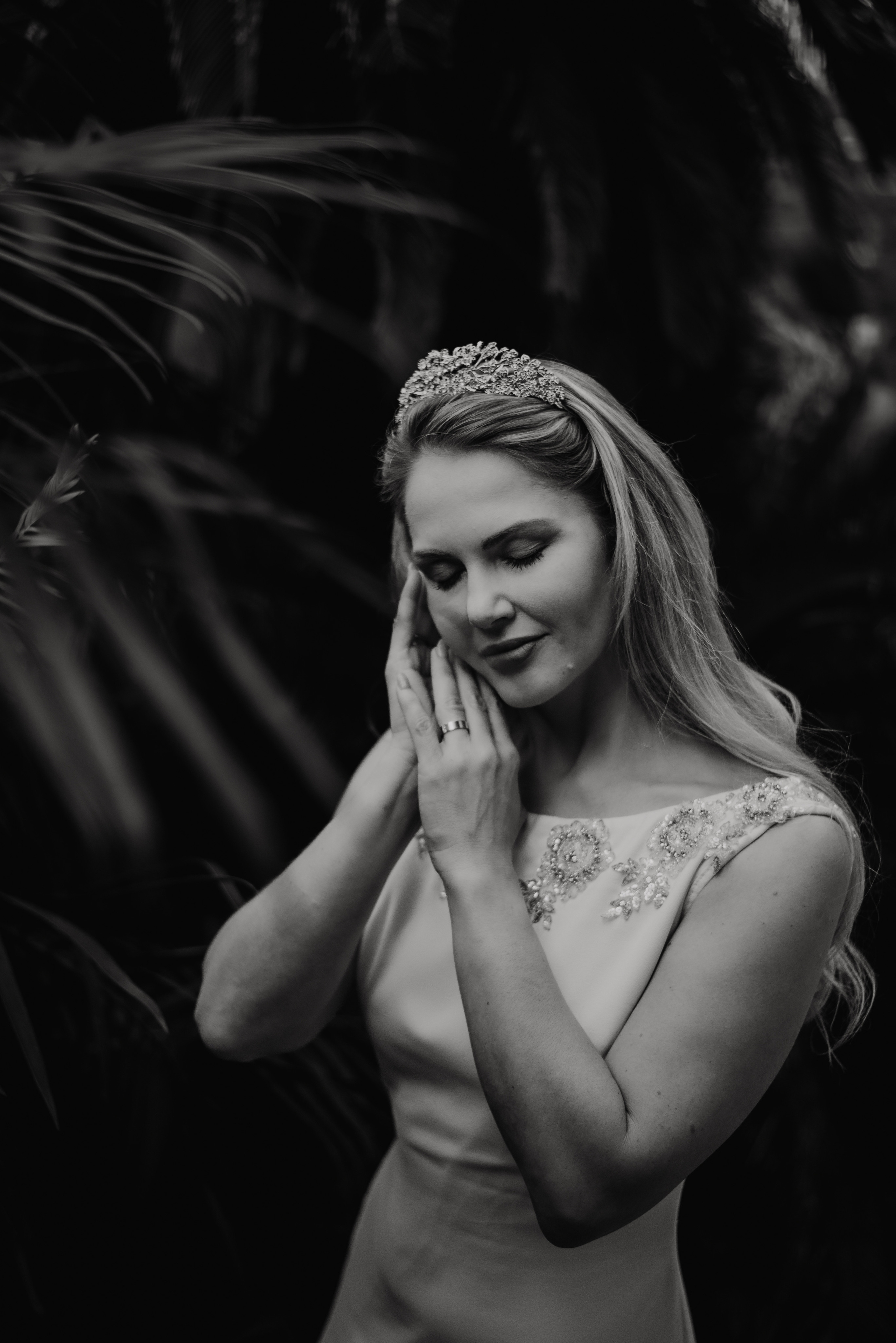 Victoria. Lifestyle, wedding and family photographer