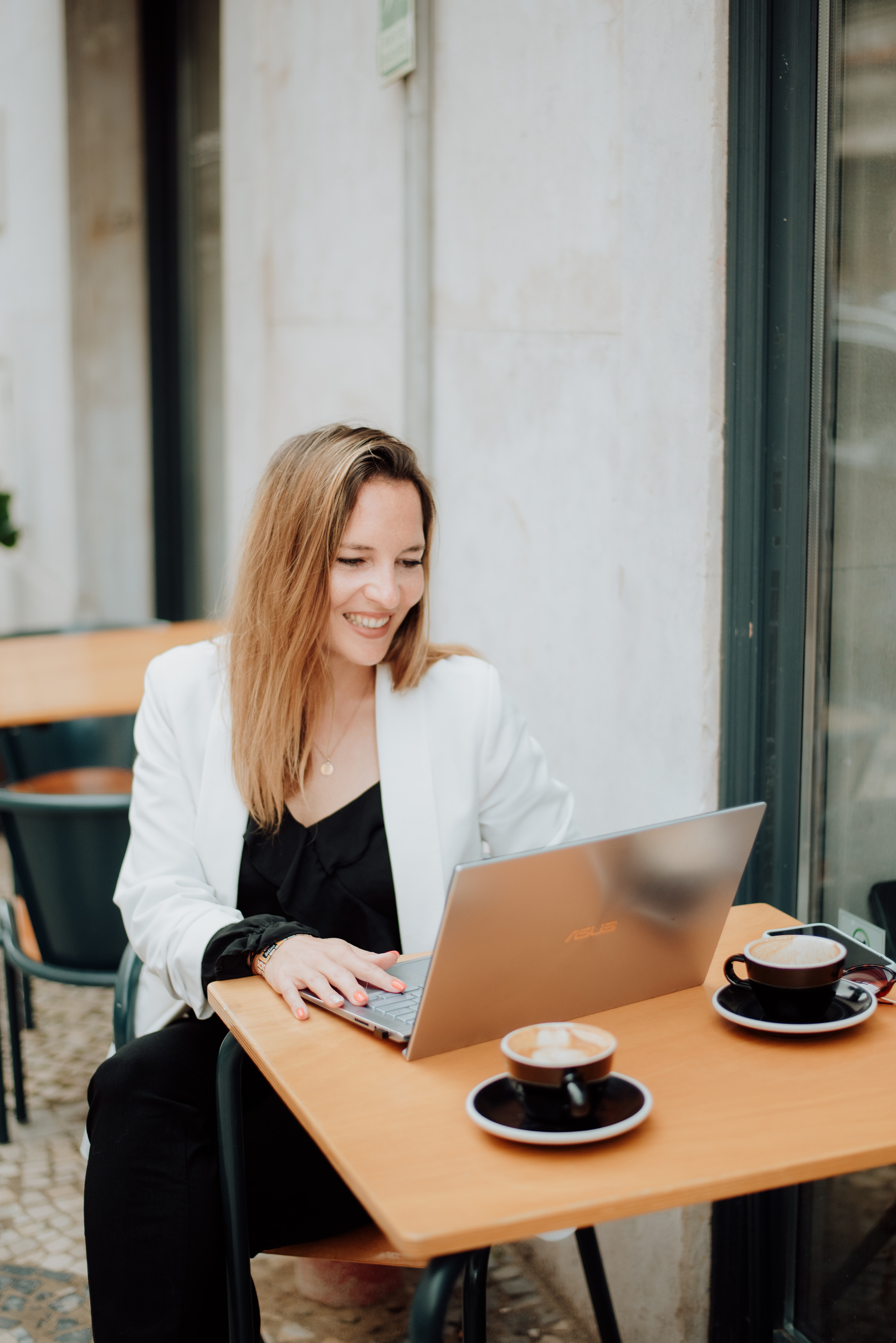 Saskia. Lifestyle, wedding and family photographer