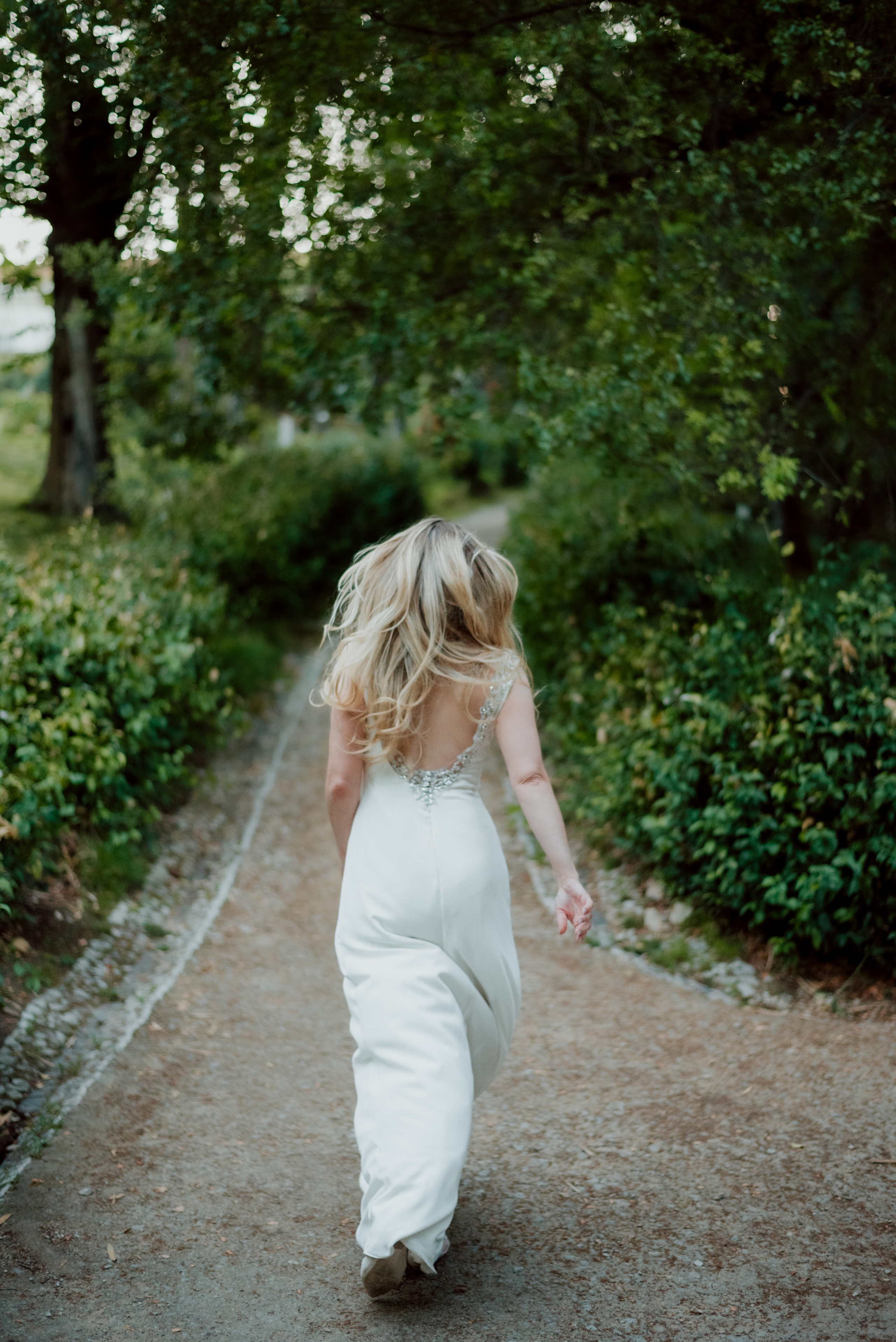 Victoria. Lifestyle, wedding and family photographer