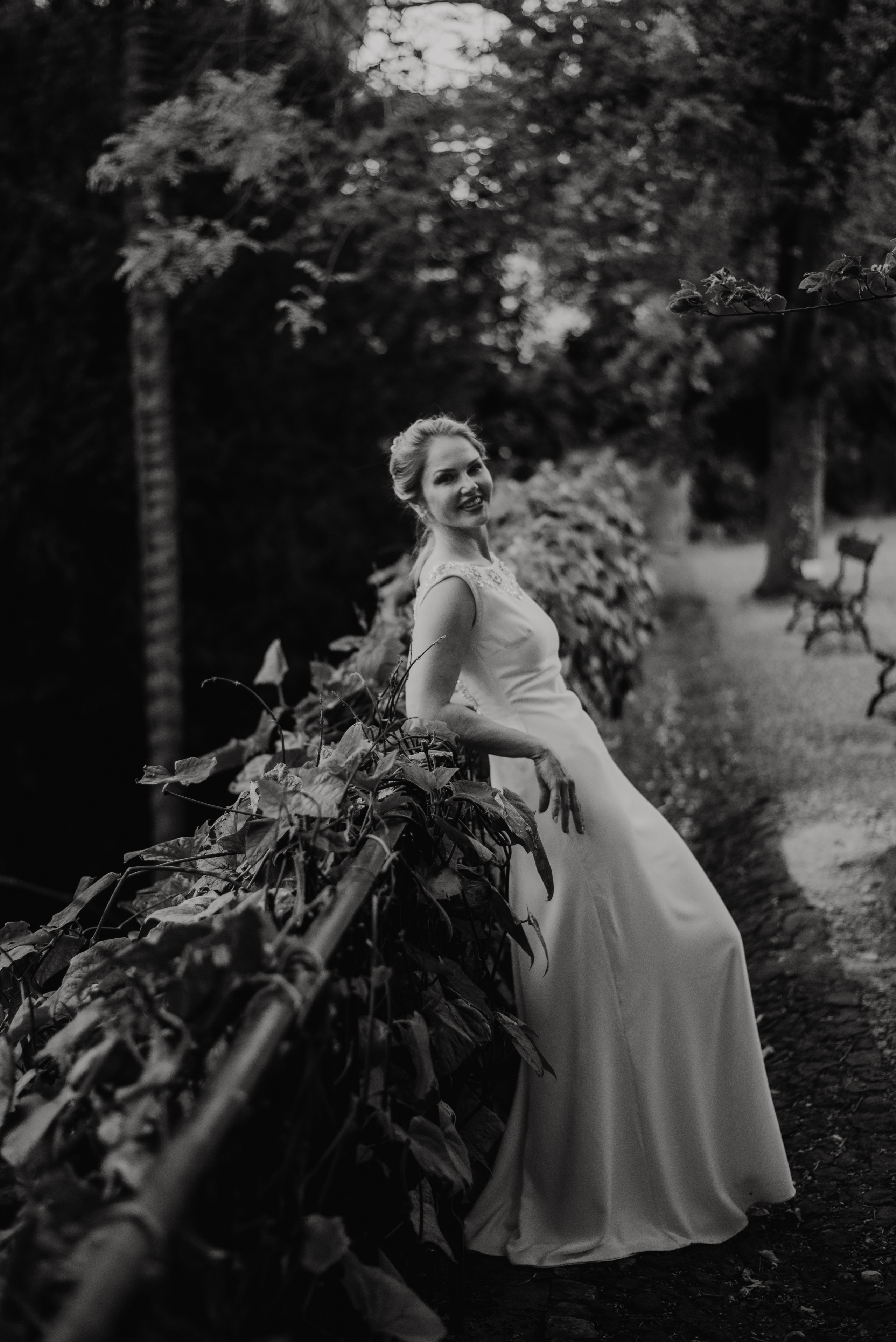 Victoria. Lifestyle, wedding and family photographer