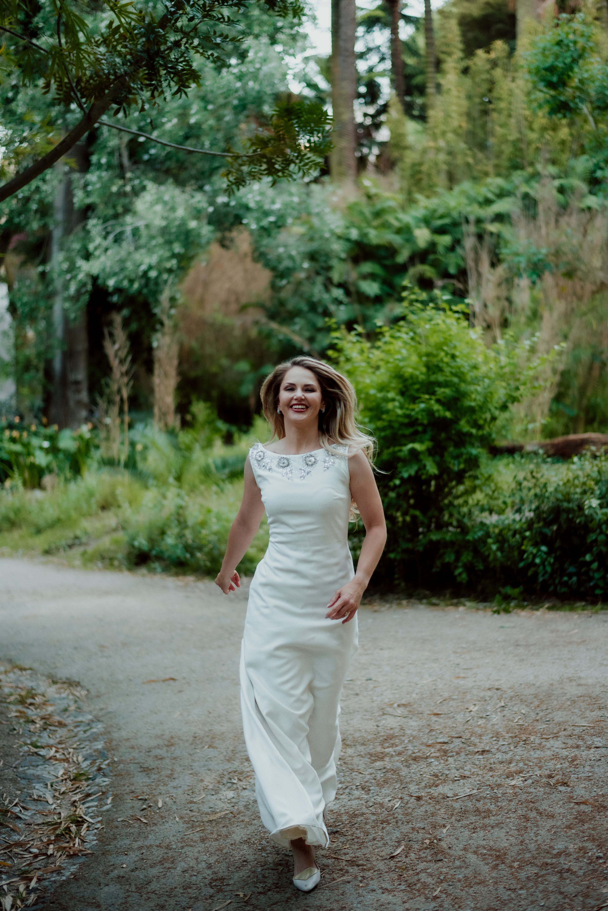 Victoria. Lifestyle, wedding and family photographer