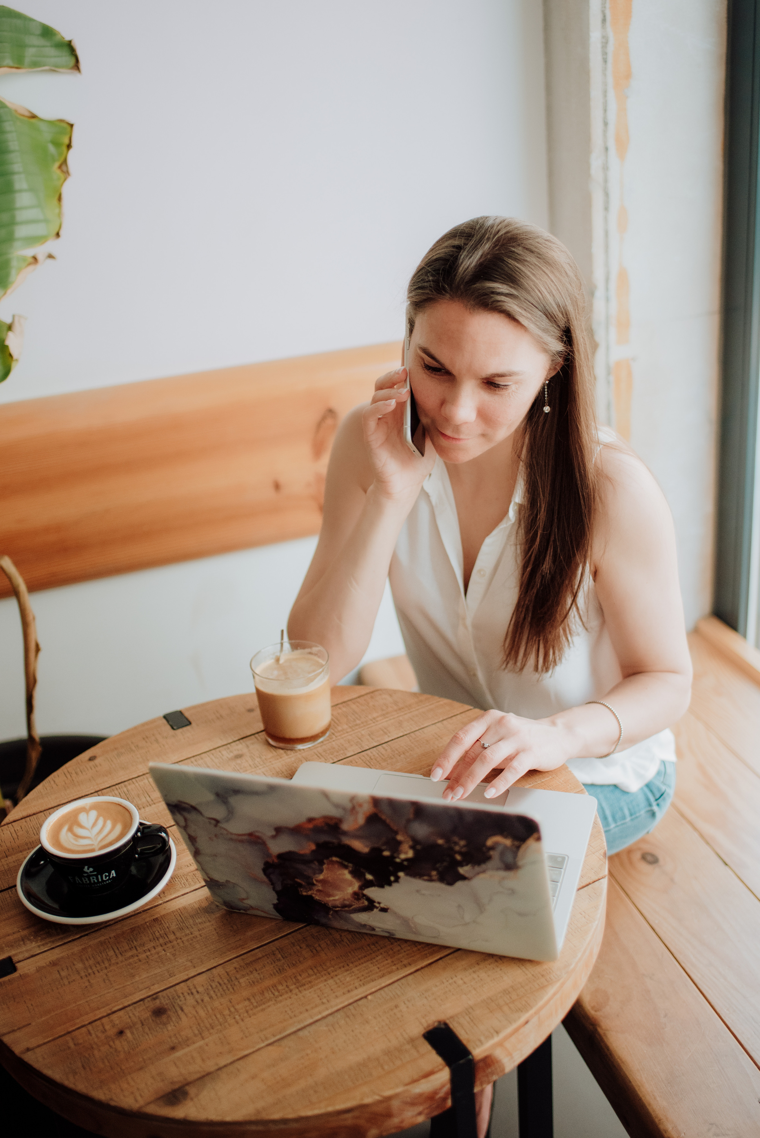 Rhiannon. Lifestyle, wedding and family photographer