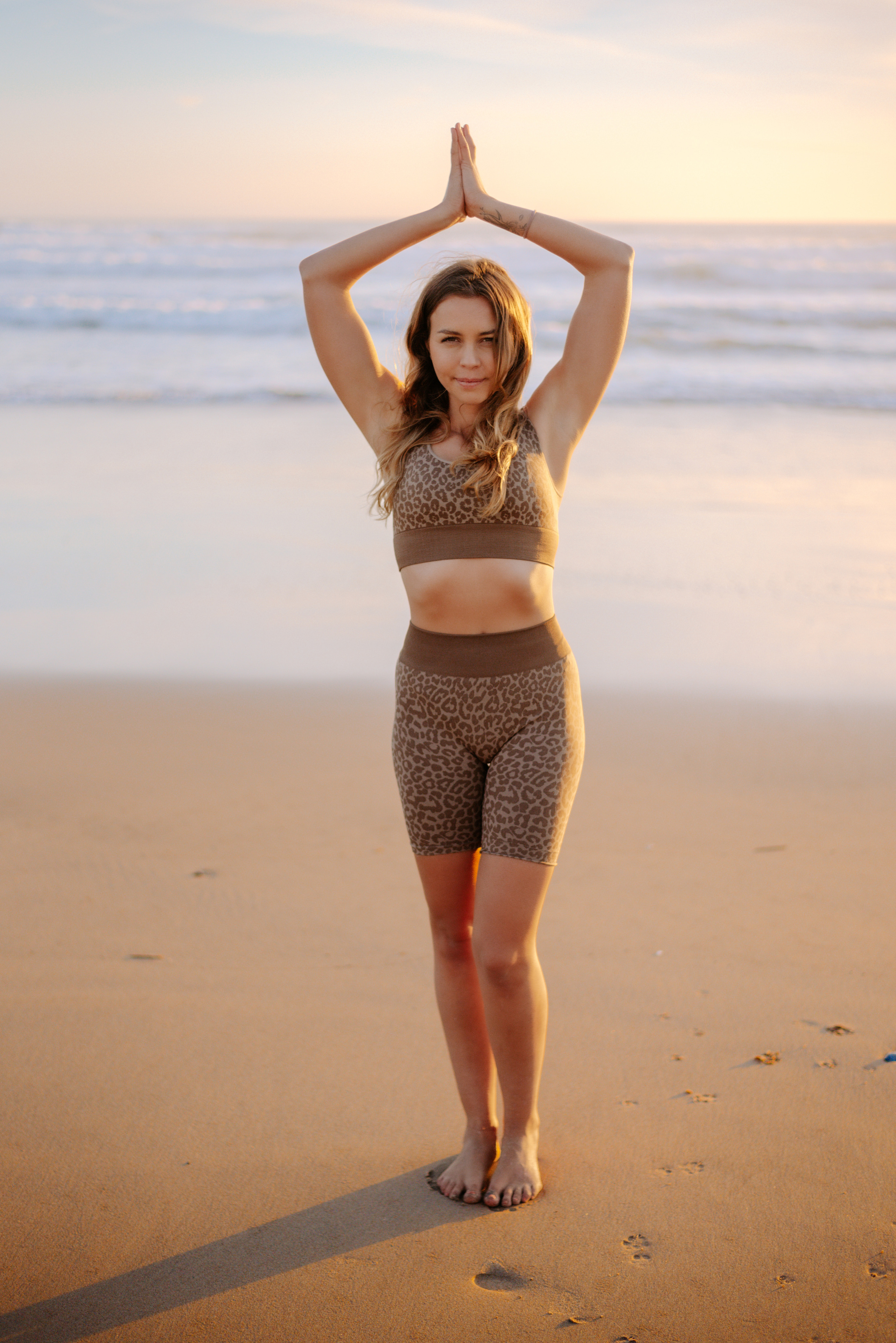 Lucy. Lifestyle, wedding and family photographer