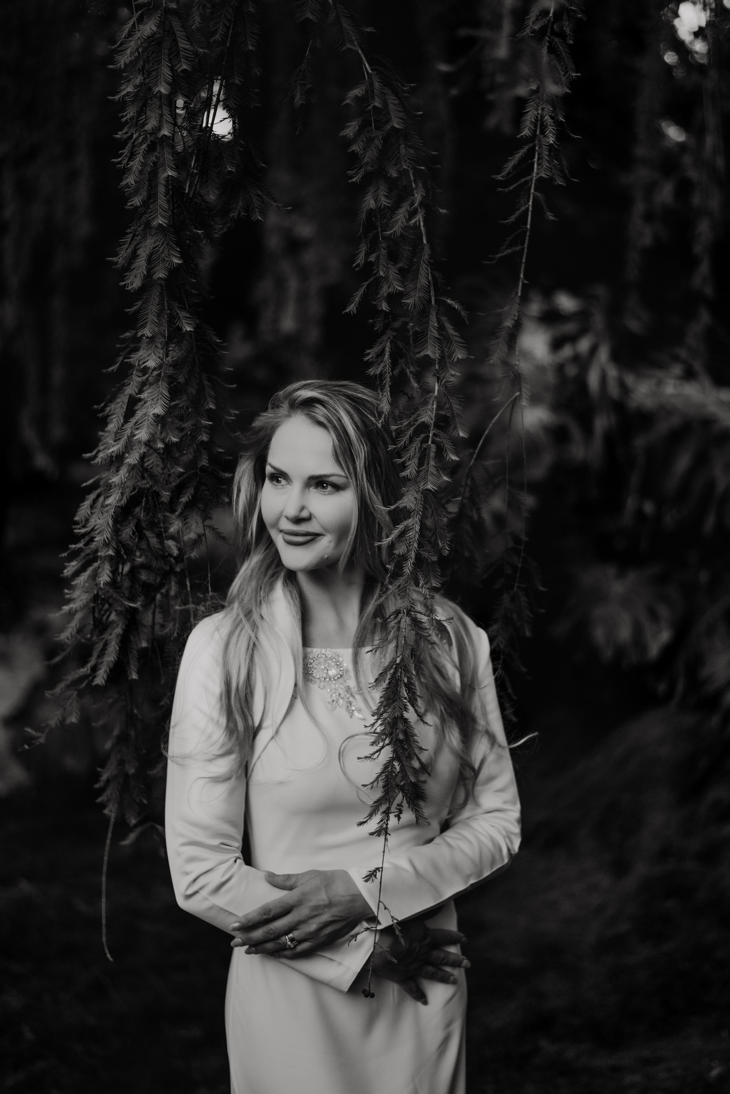 Victoria. Lifestyle, wedding and family photographer