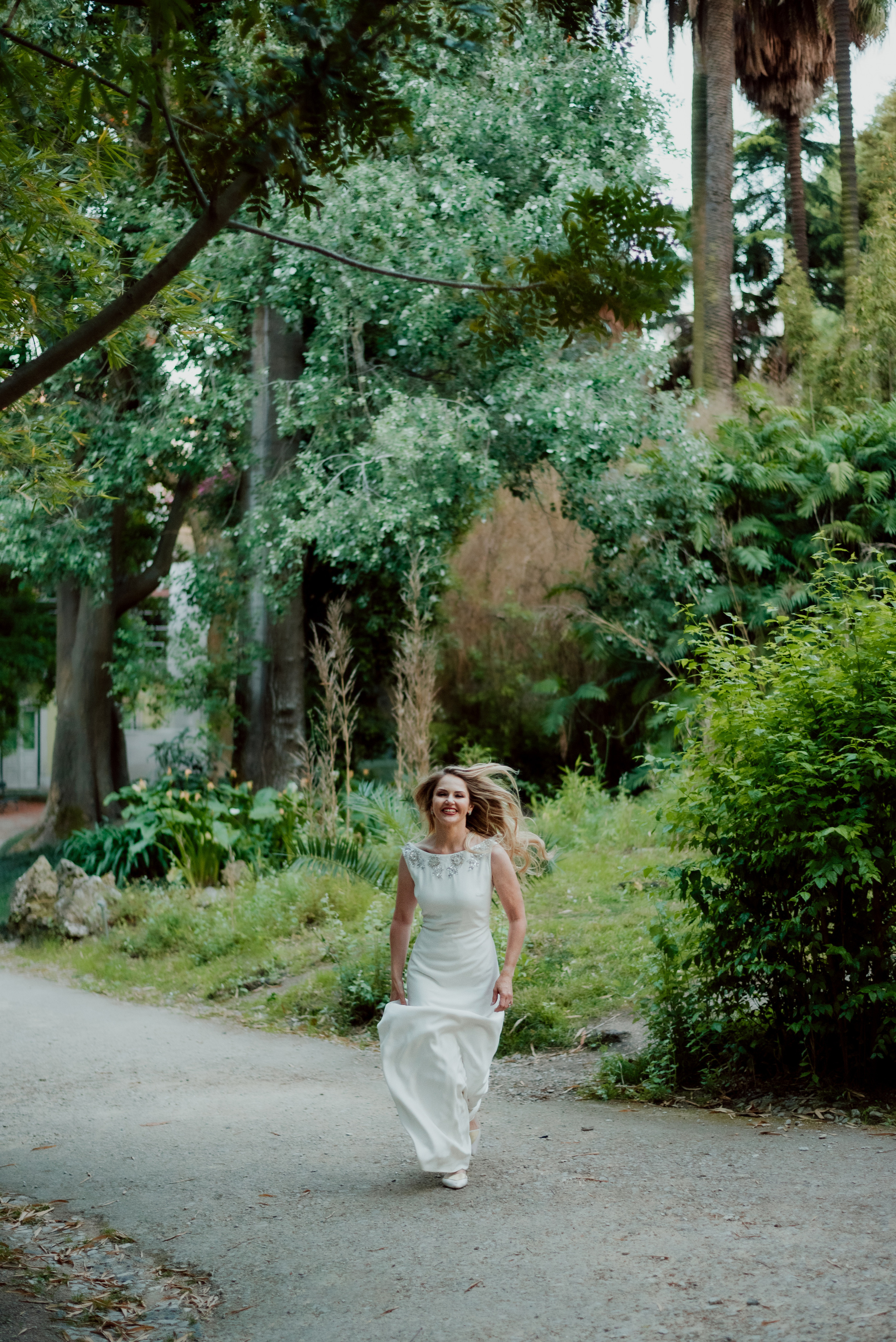 Victoria. Lifestyle, wedding and family photographer