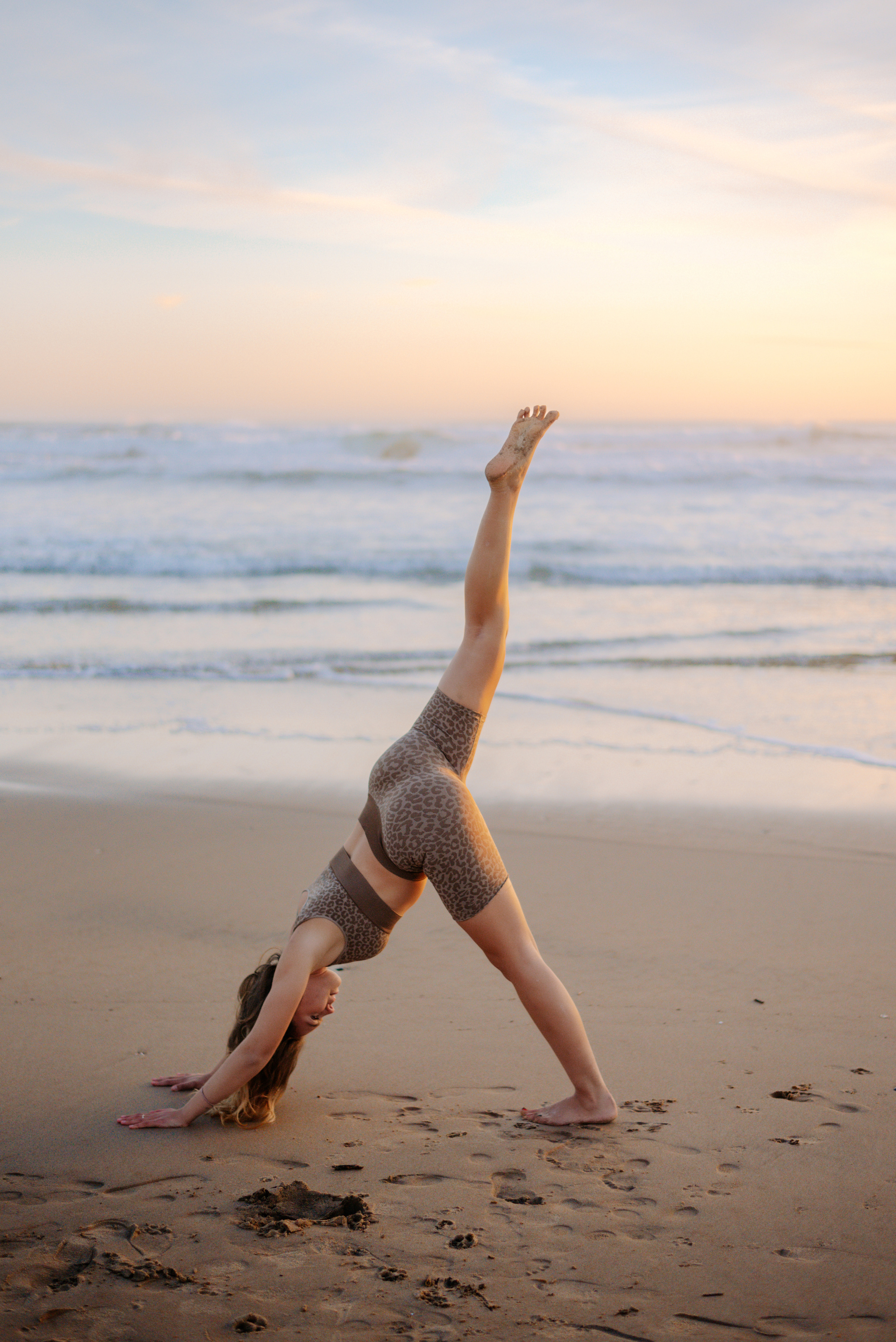 Lucy. Lifestyle, wedding and family photographer