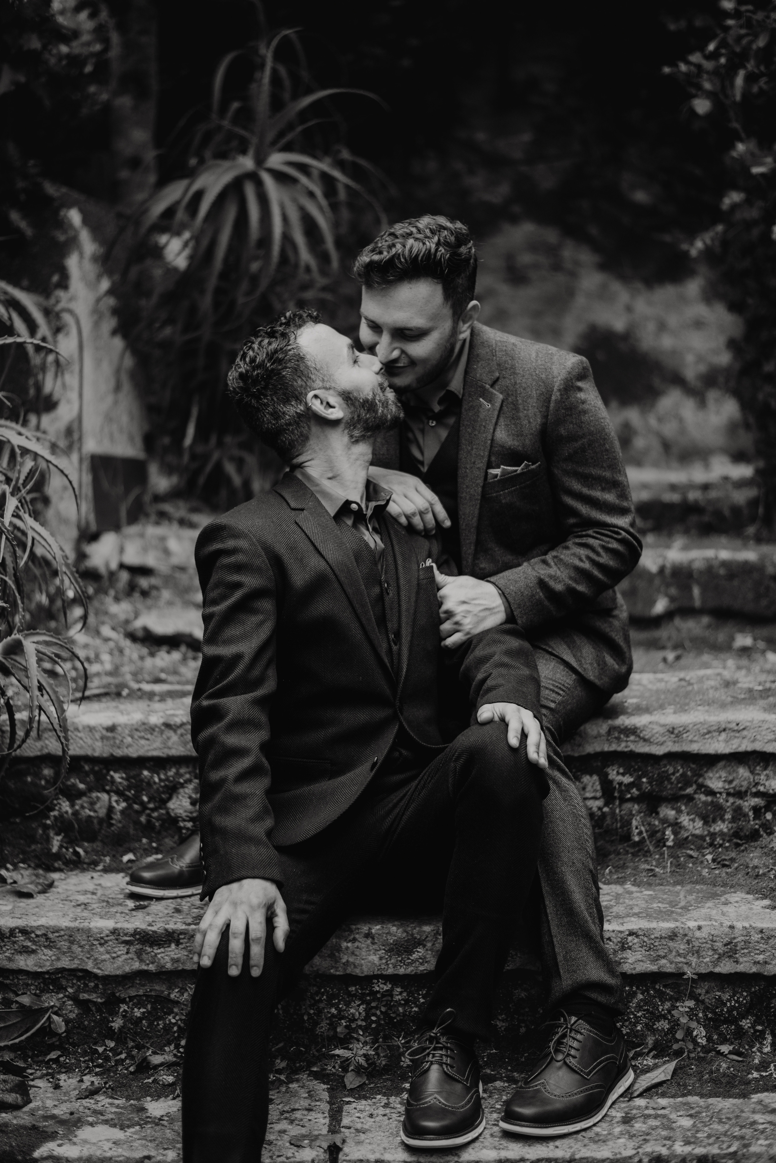 Garret + Filipe. Lifestyle, wedding and family photographer