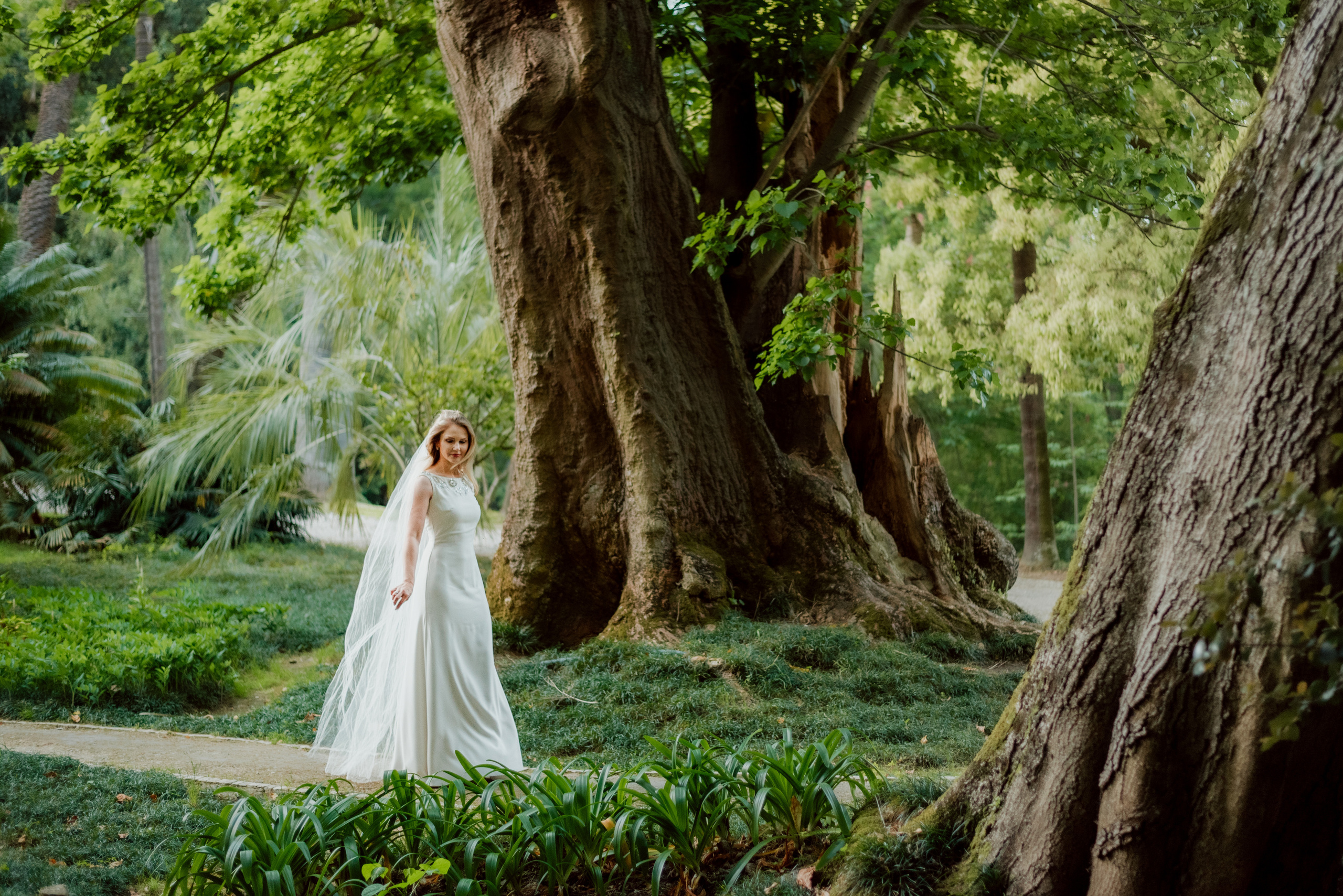 Victoria. Lifestyle, wedding and family photographer