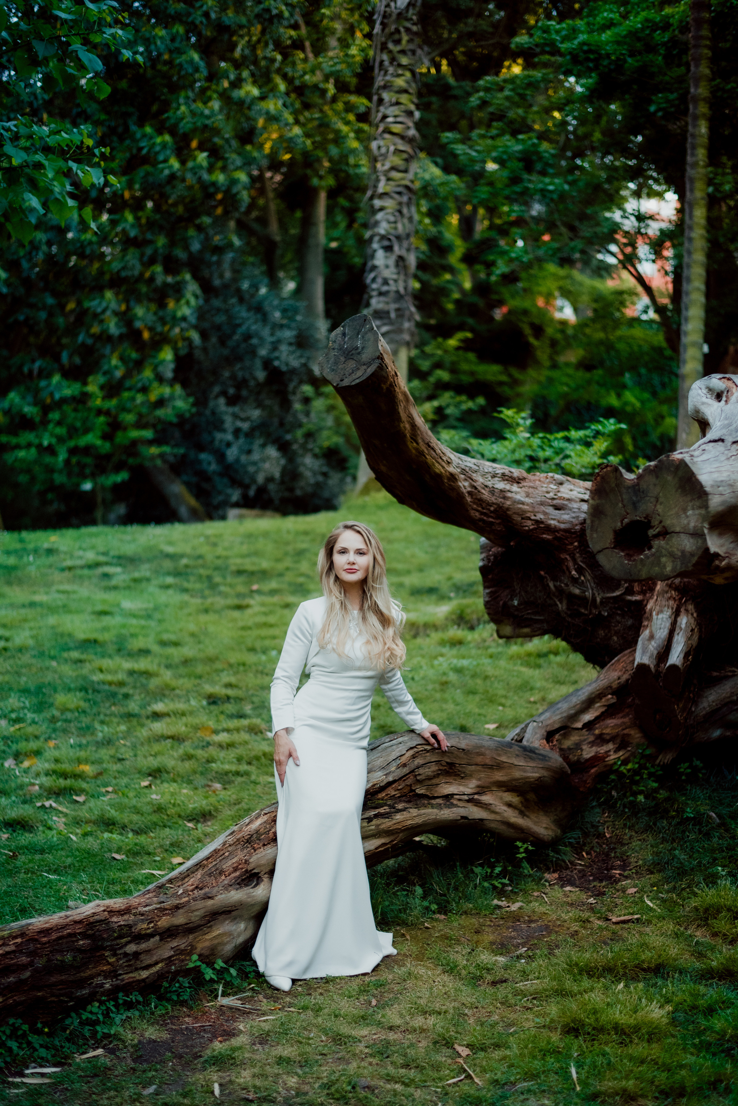 Victoria. Lifestyle, wedding and family photographer