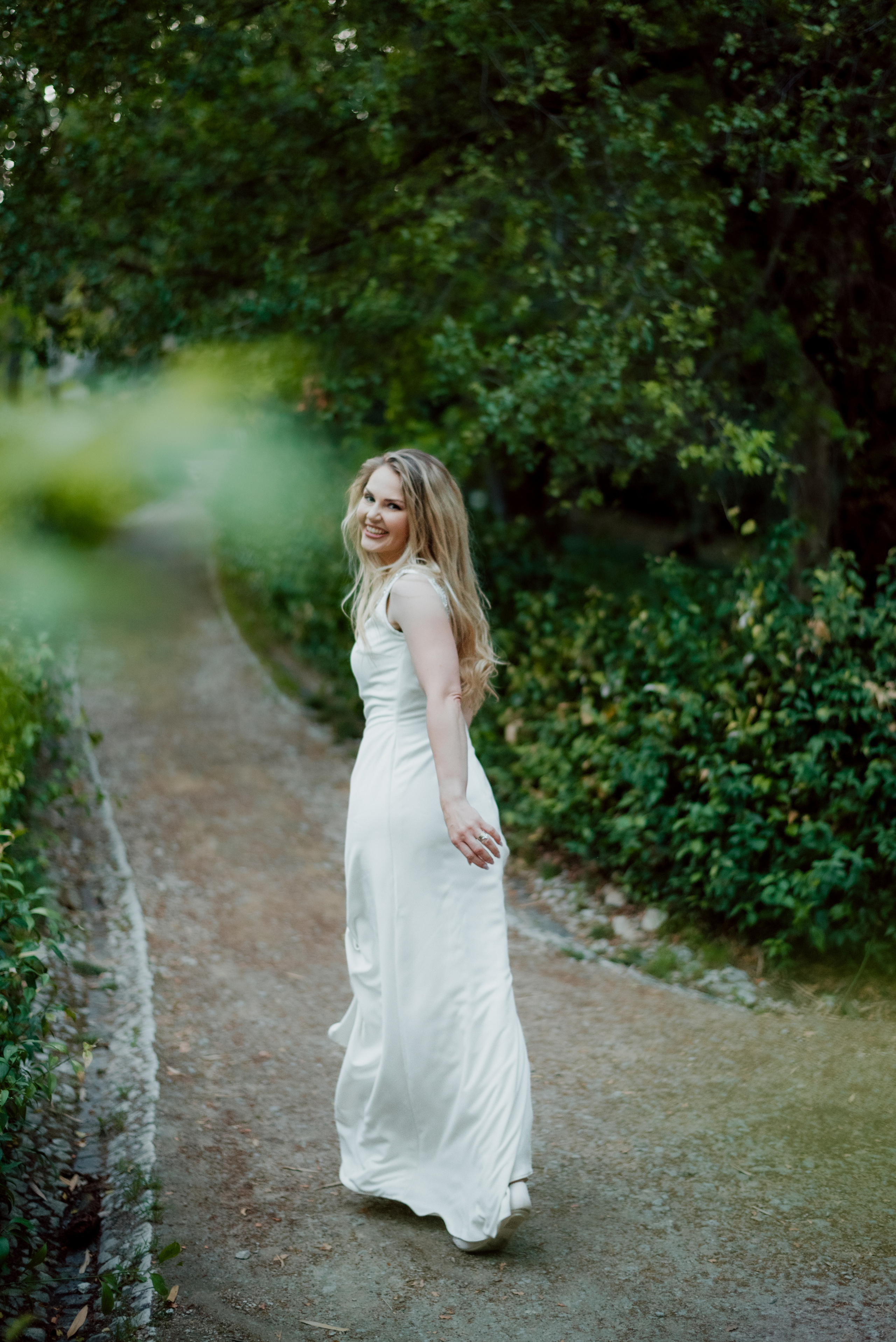 Victoria. Lifestyle, wedding and family photographer