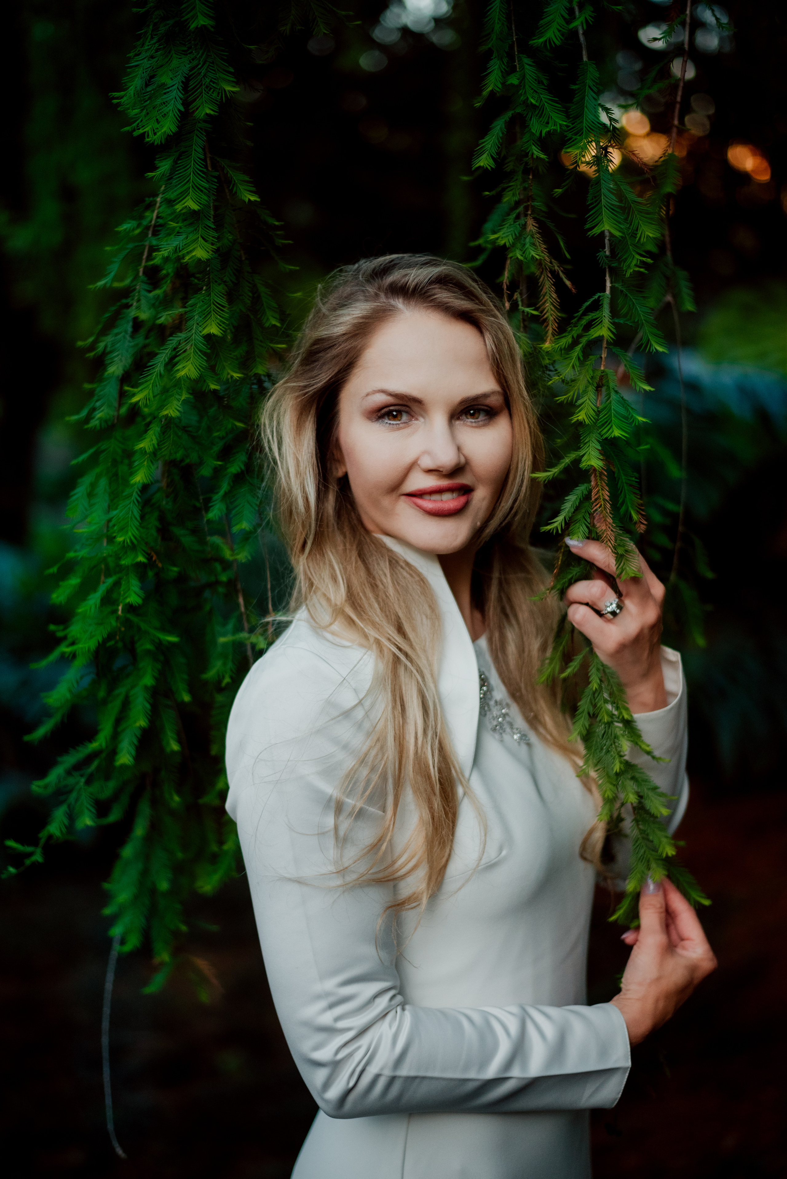 Victoria. Lifestyle, wedding and family photographer