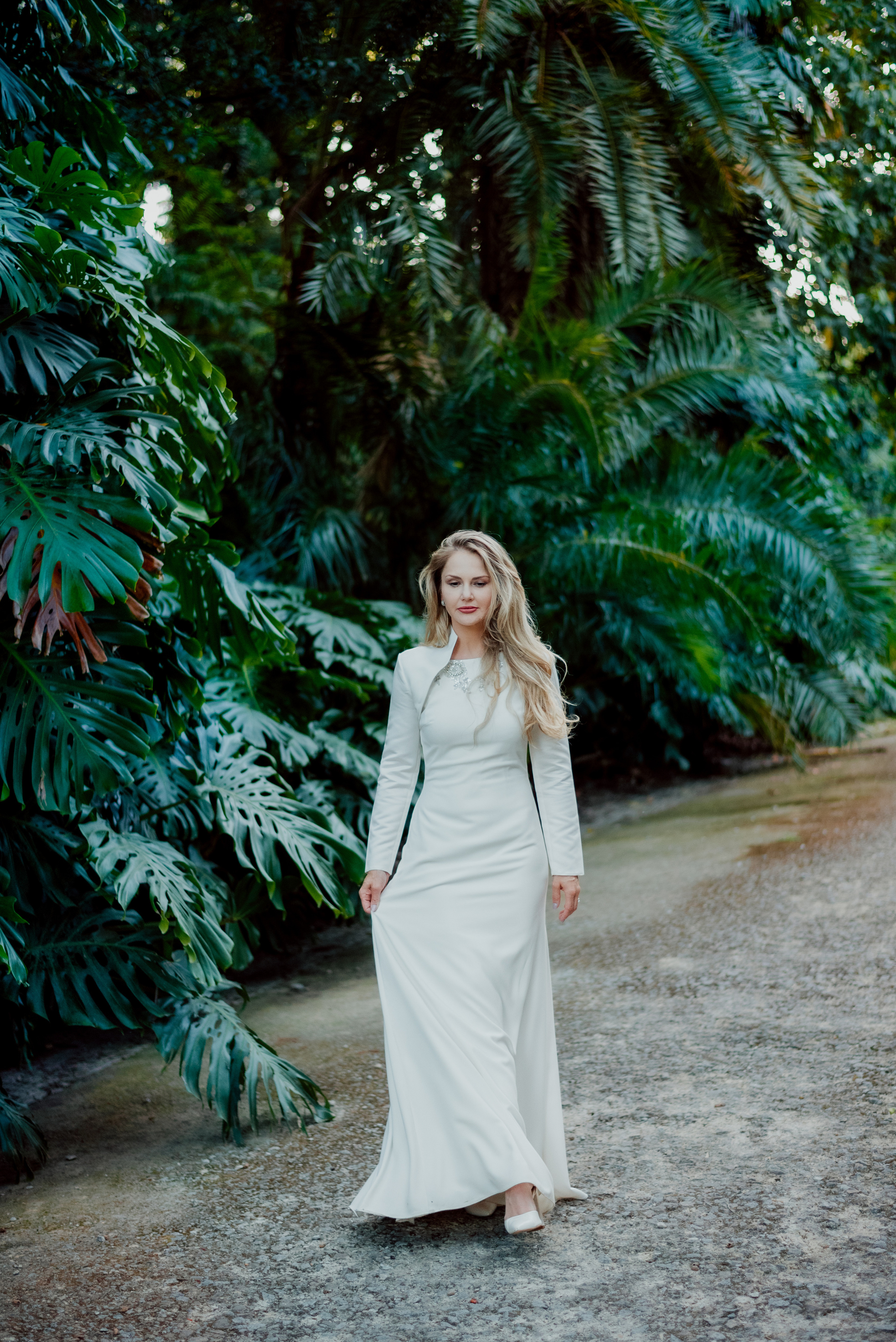 Victoria. Lifestyle, wedding and family photographer