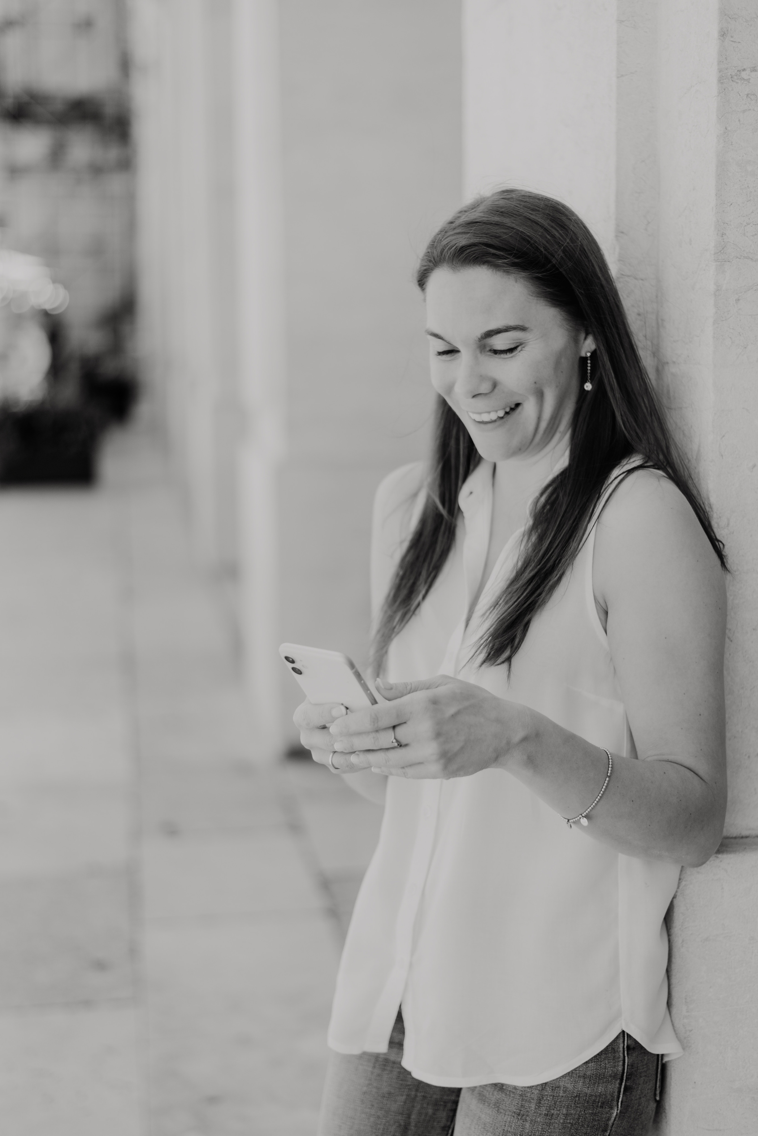 Rhiannon. Lifestyle, wedding and family photographer