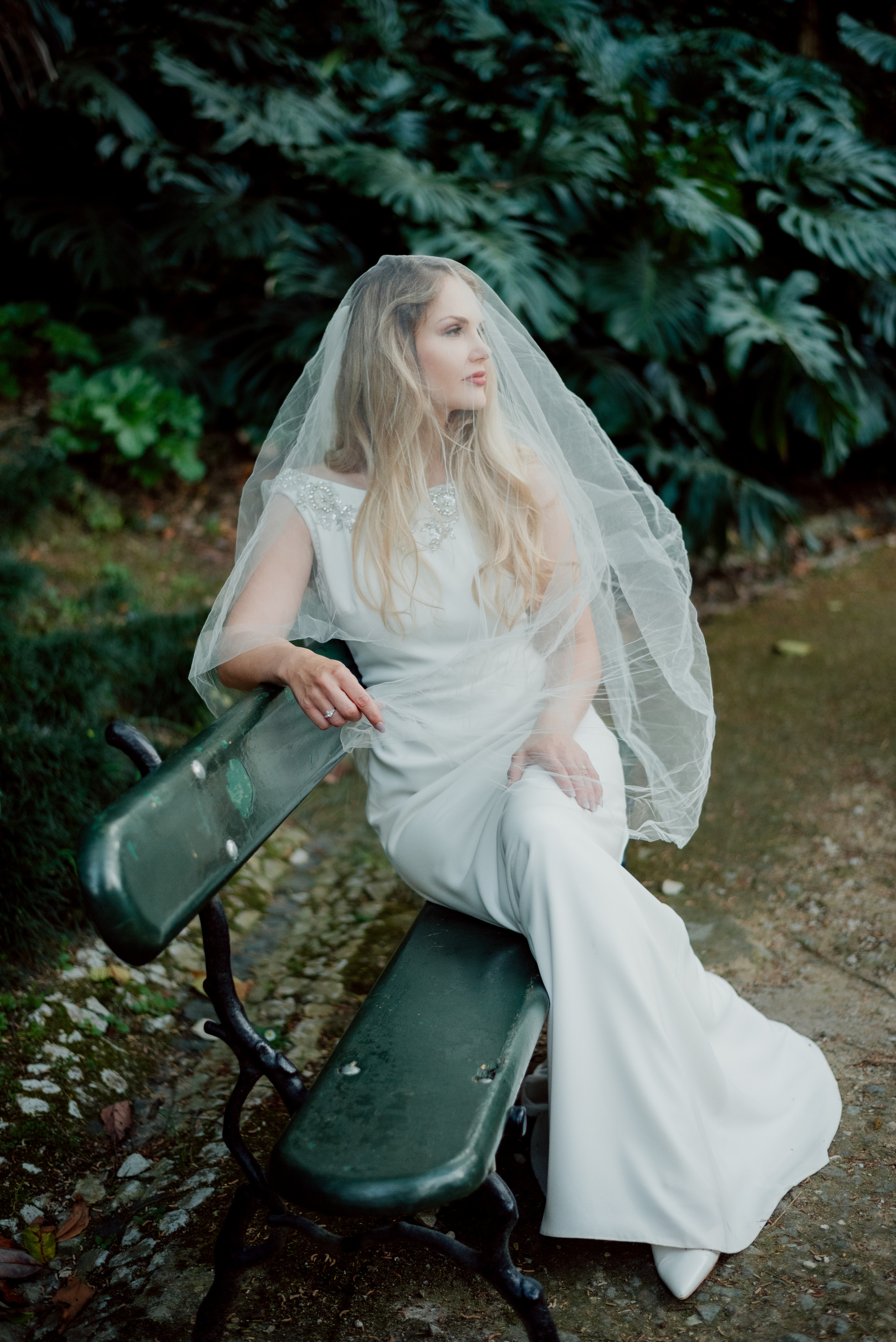 Victoria. Lifestyle, wedding and family photographer