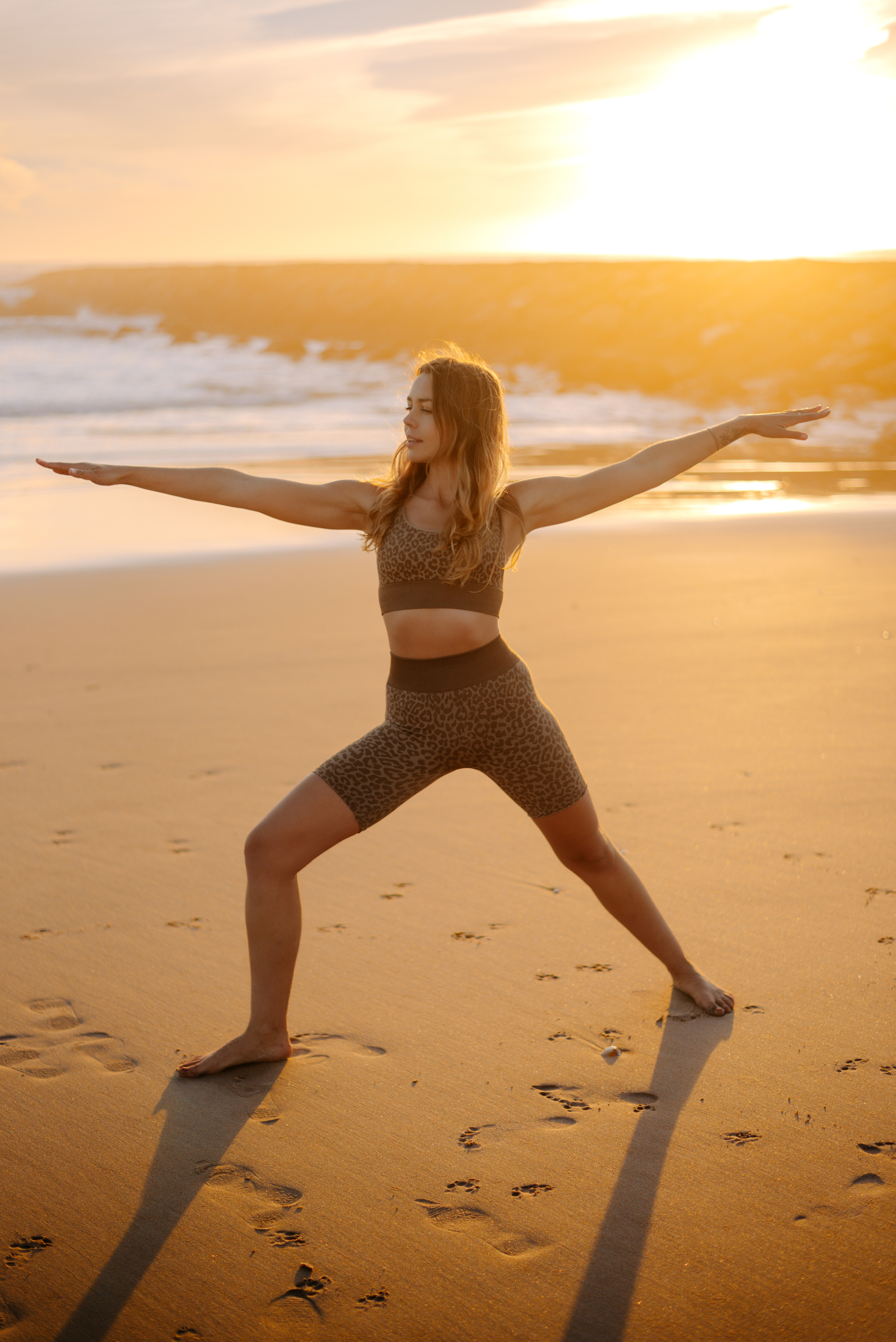 Lucy. Lifestyle, wedding and family photographer