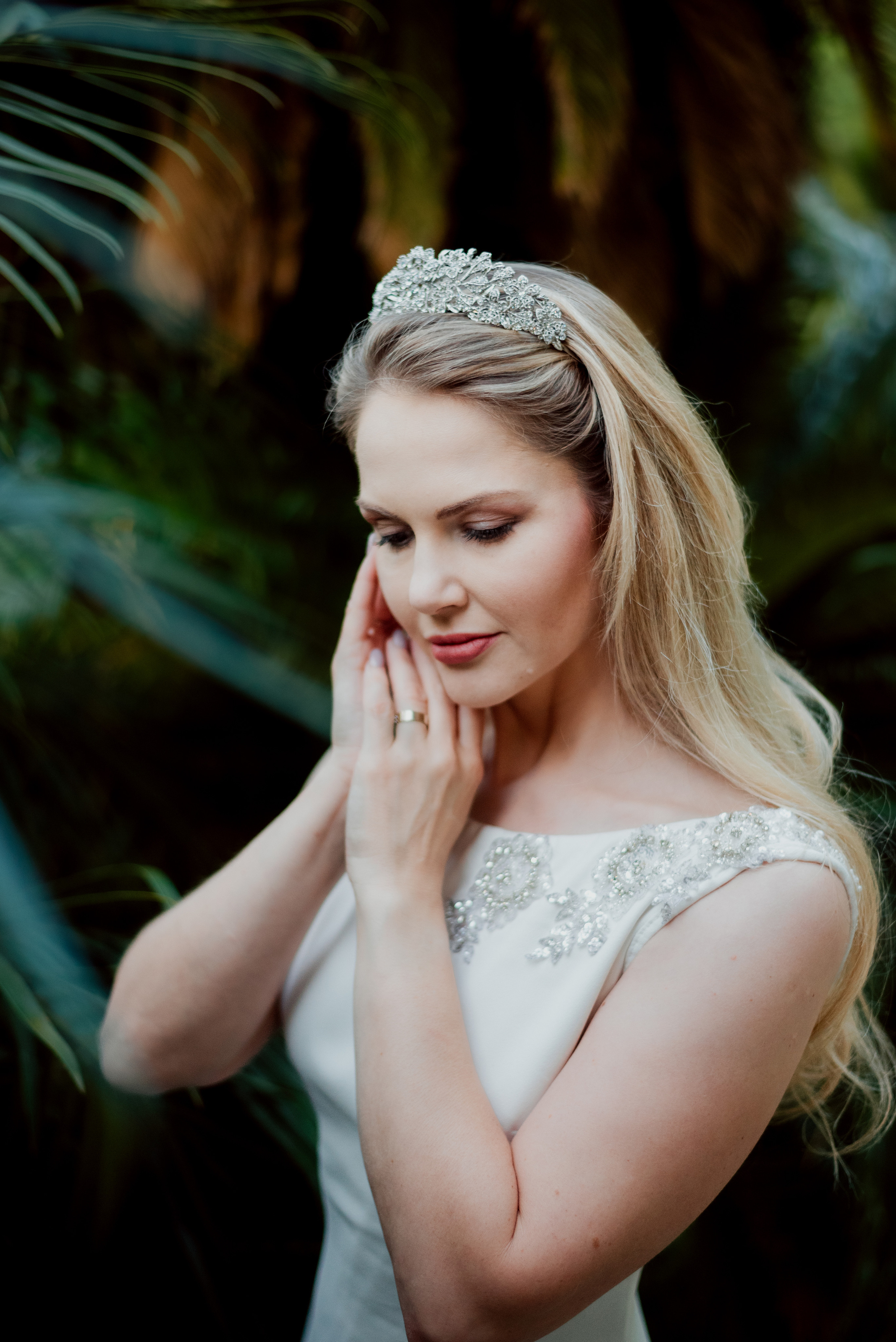 Victoria. Lifestyle, wedding and family photographer