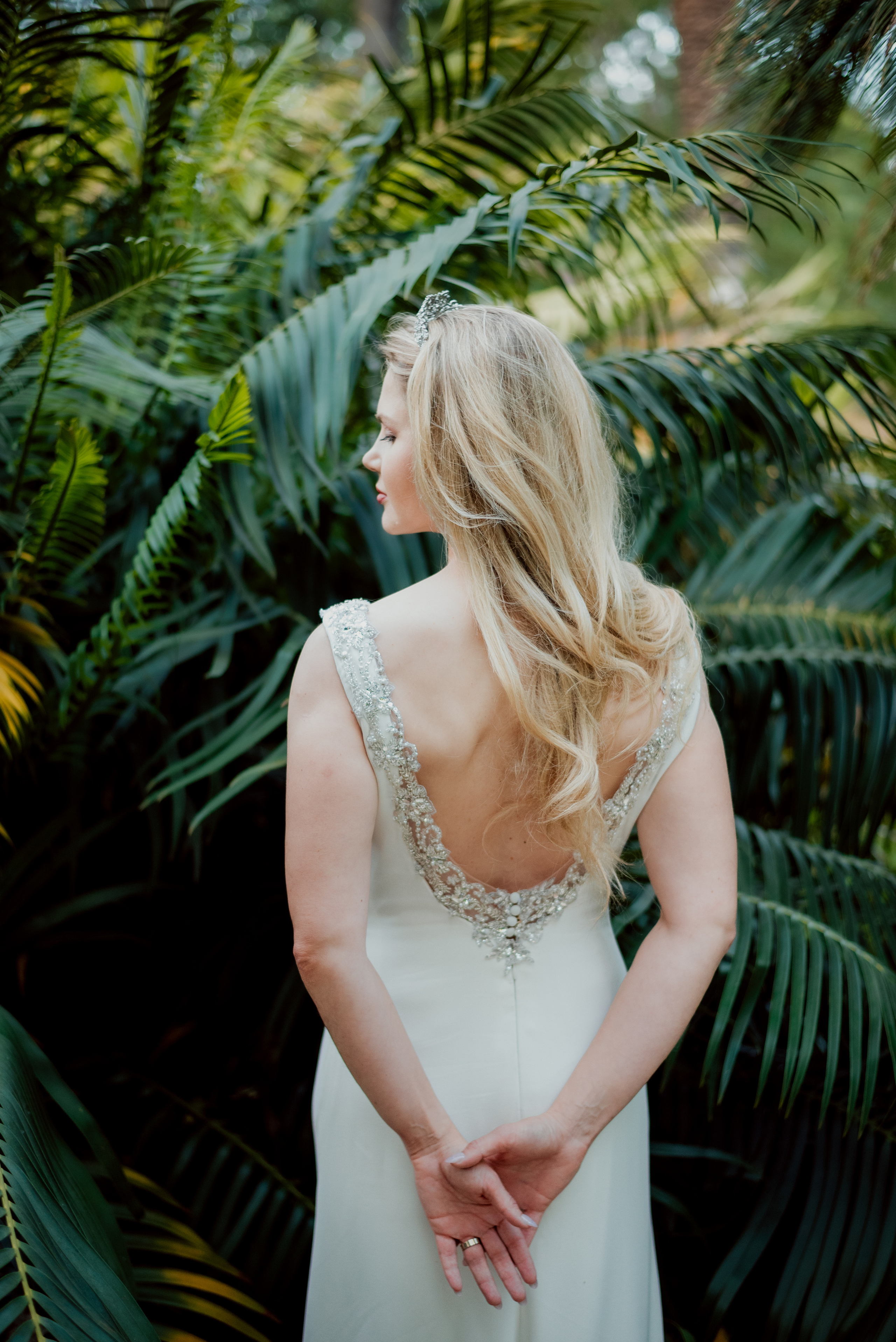 Victoria. Lifestyle, wedding and family photographer