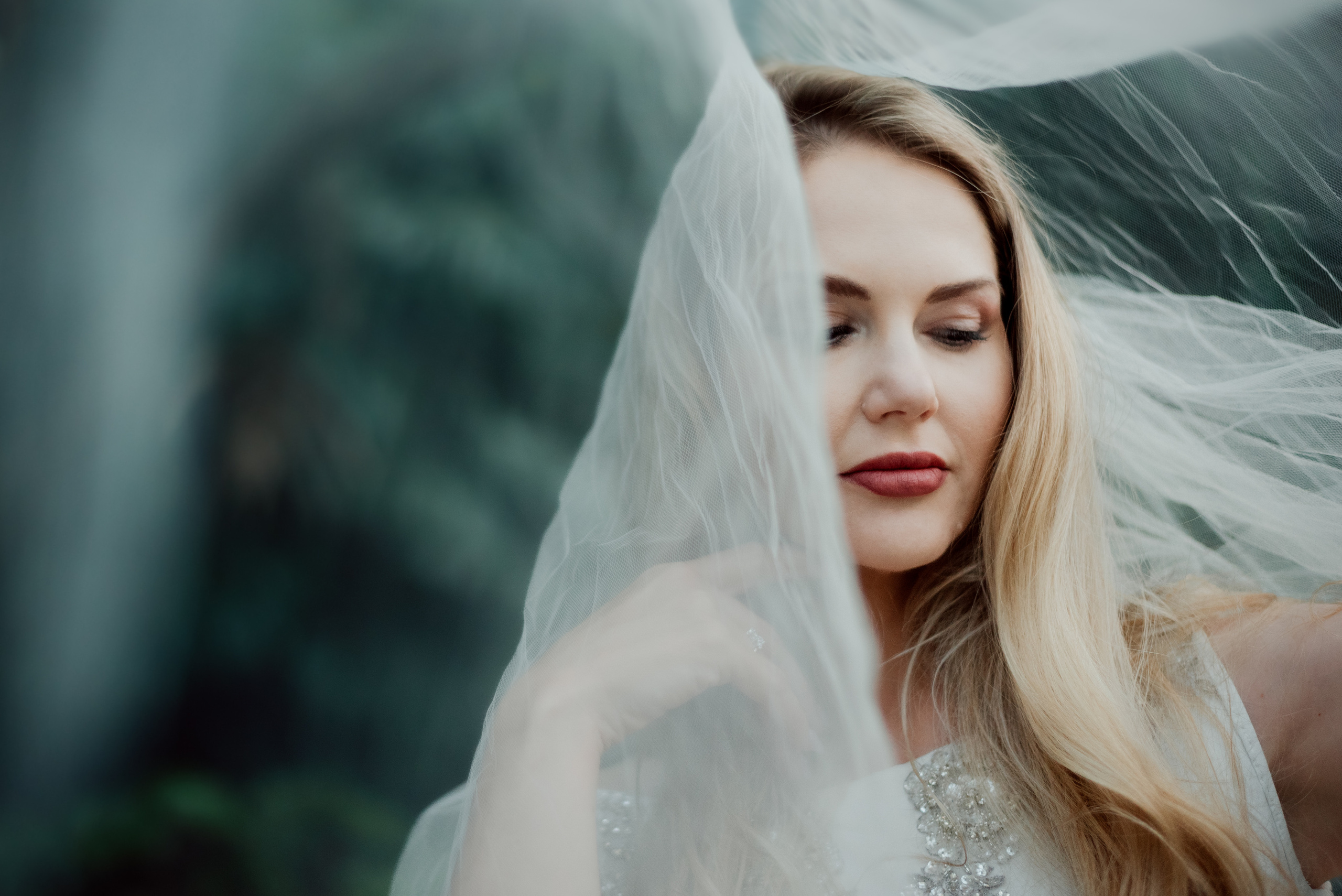 Victoria. Lifestyle, wedding and family photographer