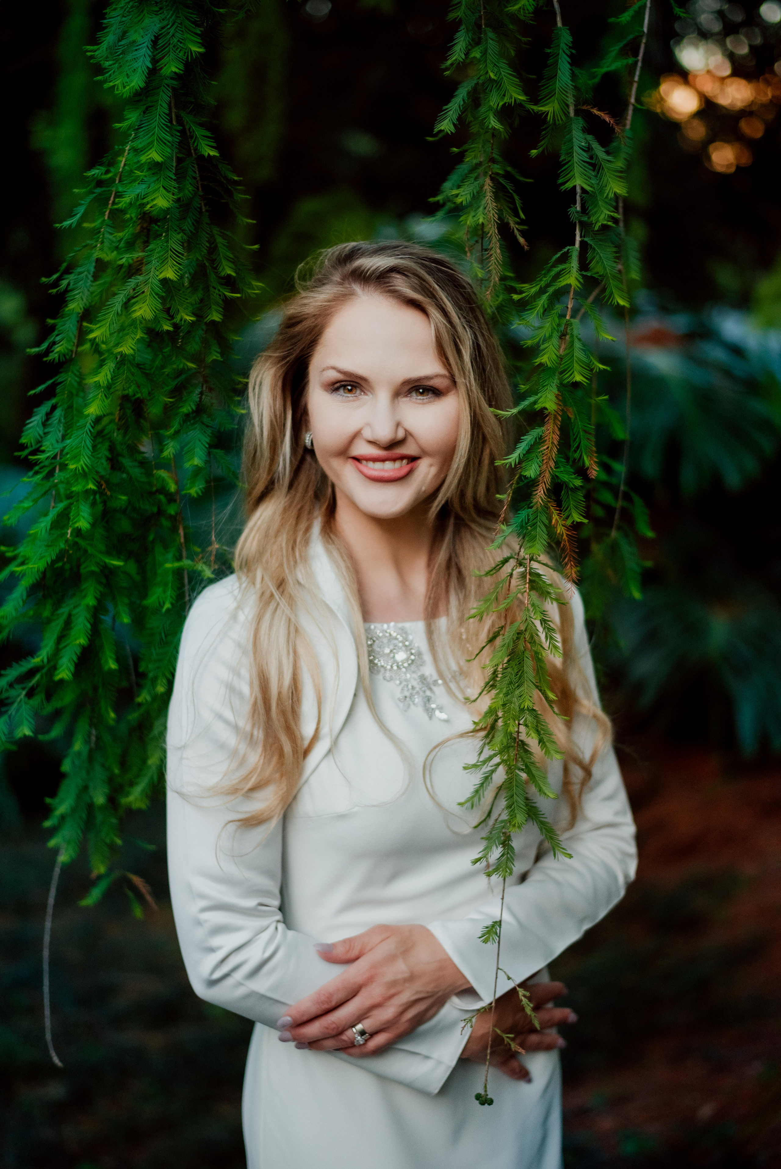 Victoria. Lifestyle, wedding and family photographer