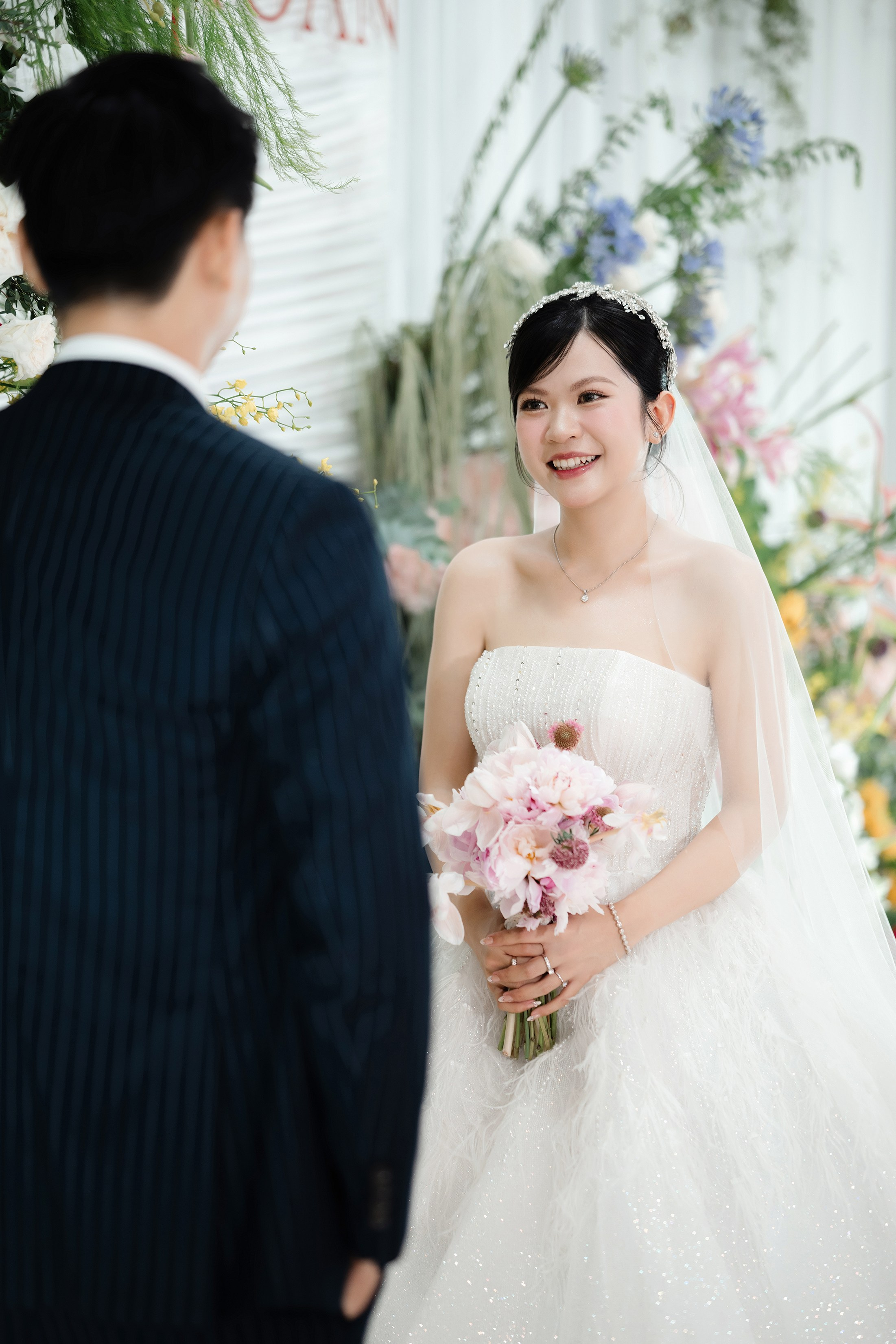 TOAN & VY / Wedding Journalism. Saigon Wedding Present | Art Beyond Moments