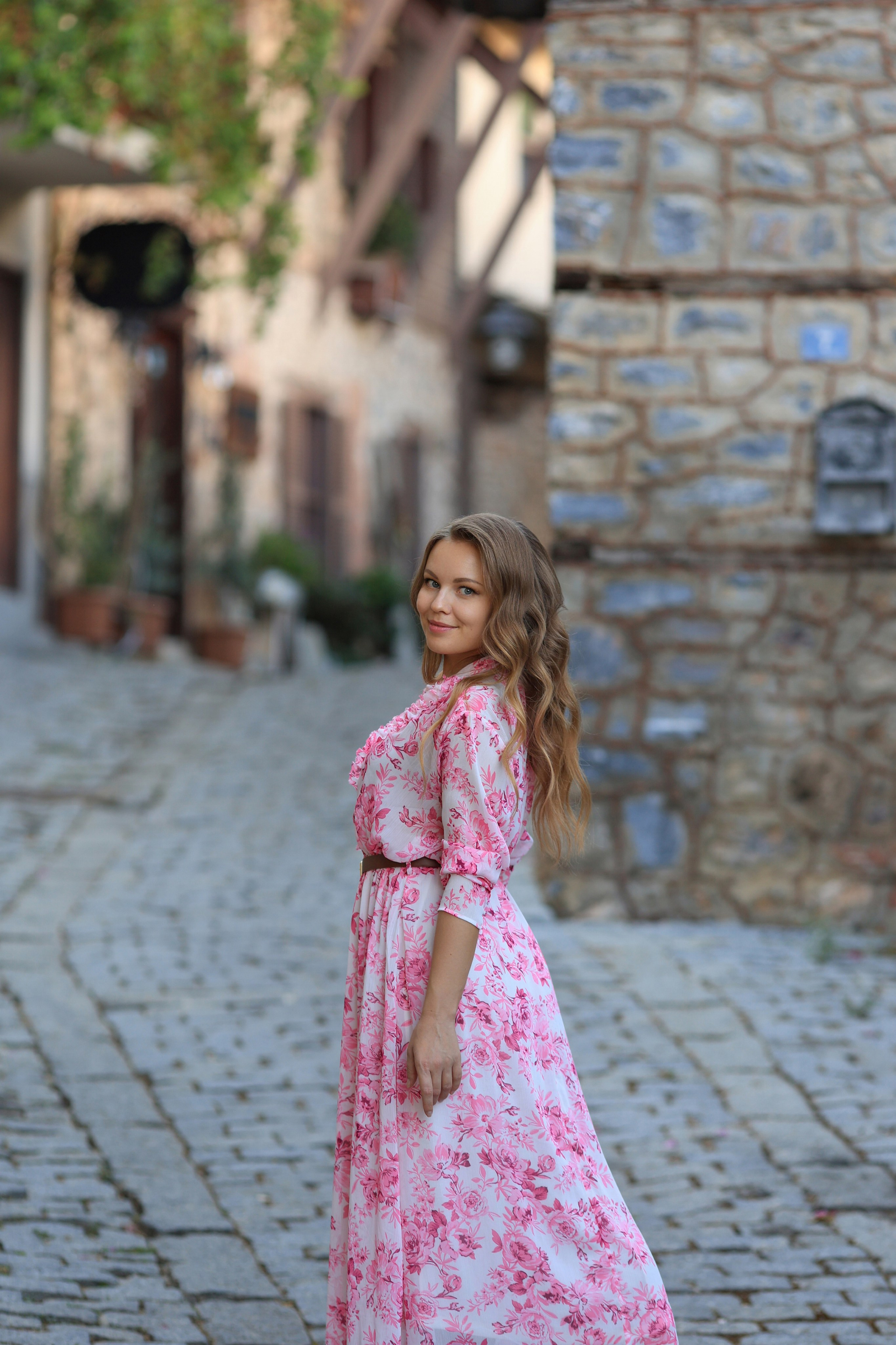 Family Walk in Alanya Old City | Colourful Streets Photoshoot. Professional Photographer in Alanya, Side, Belek, Antalya. Turkiye
