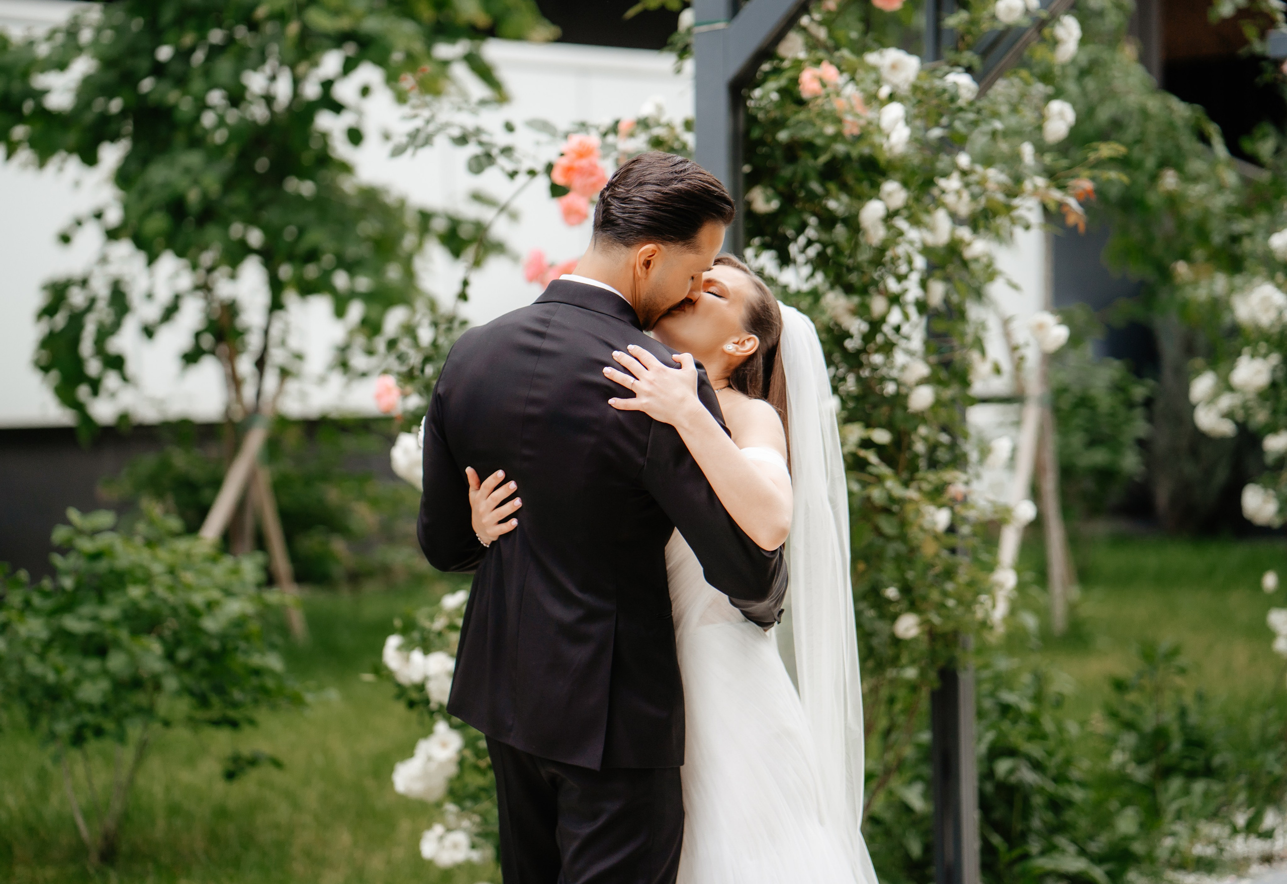 Nunta Ana si Andrei — Love story de Mai. Fotografi de nunta in Bucuresti, Iulia si Stefan Ovidiu