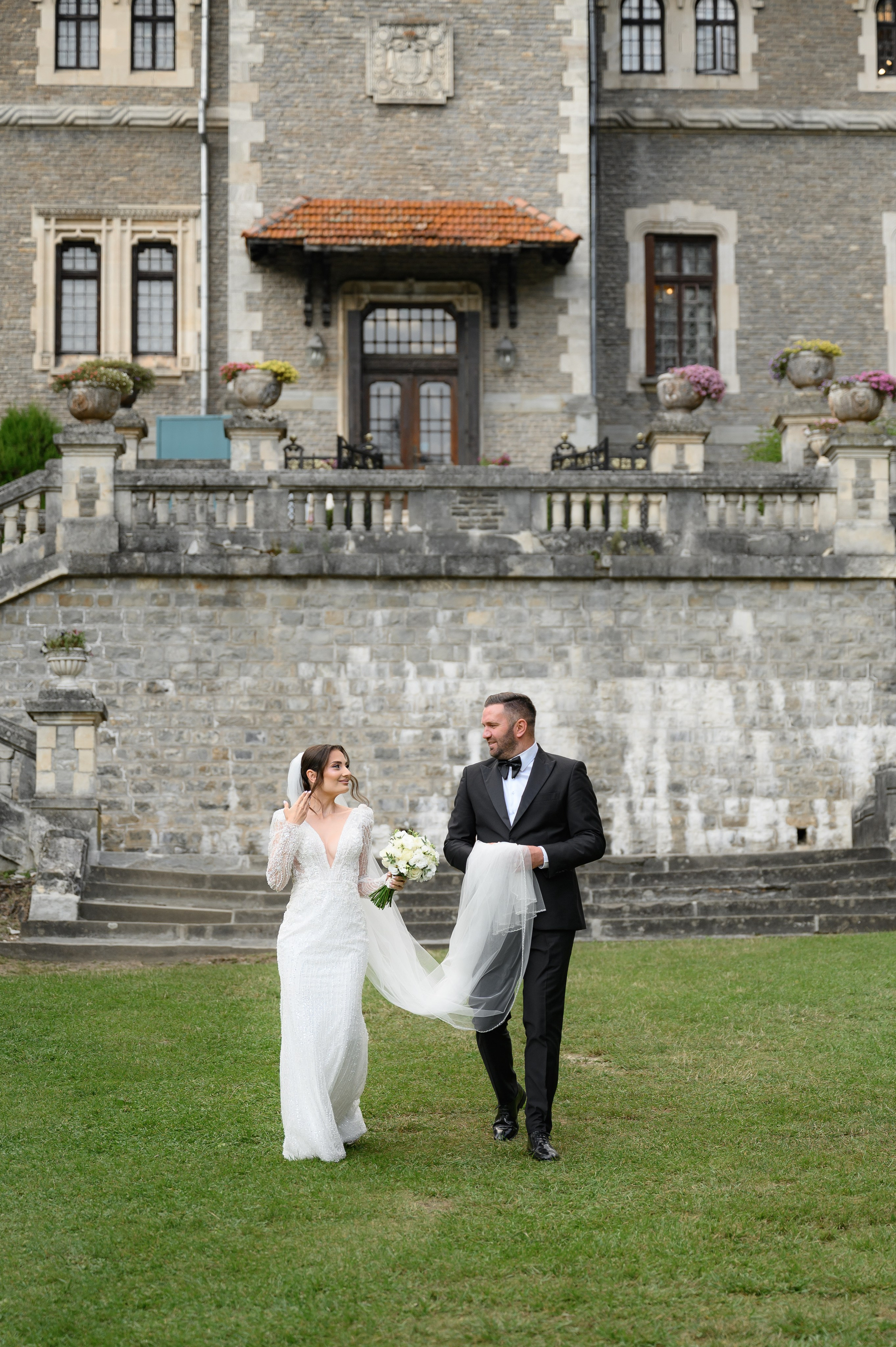 Mălina & Silviu – ședință foto la Castelul Cantacuzino | Fotograf nuntă
