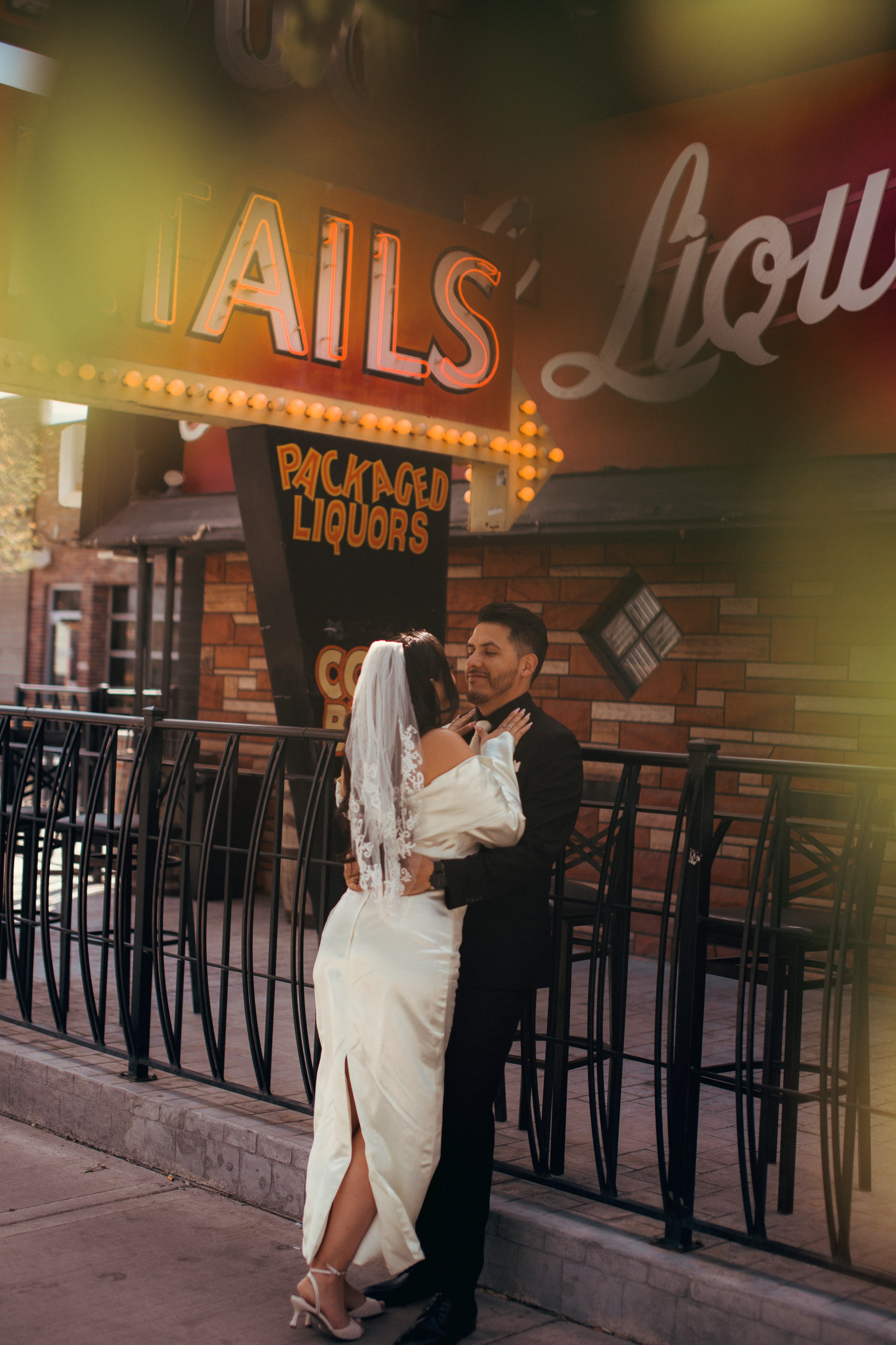 Celeste&Alejandro. Wedding & elopement photographer Viktoriya Kravtsov. Las Vegas