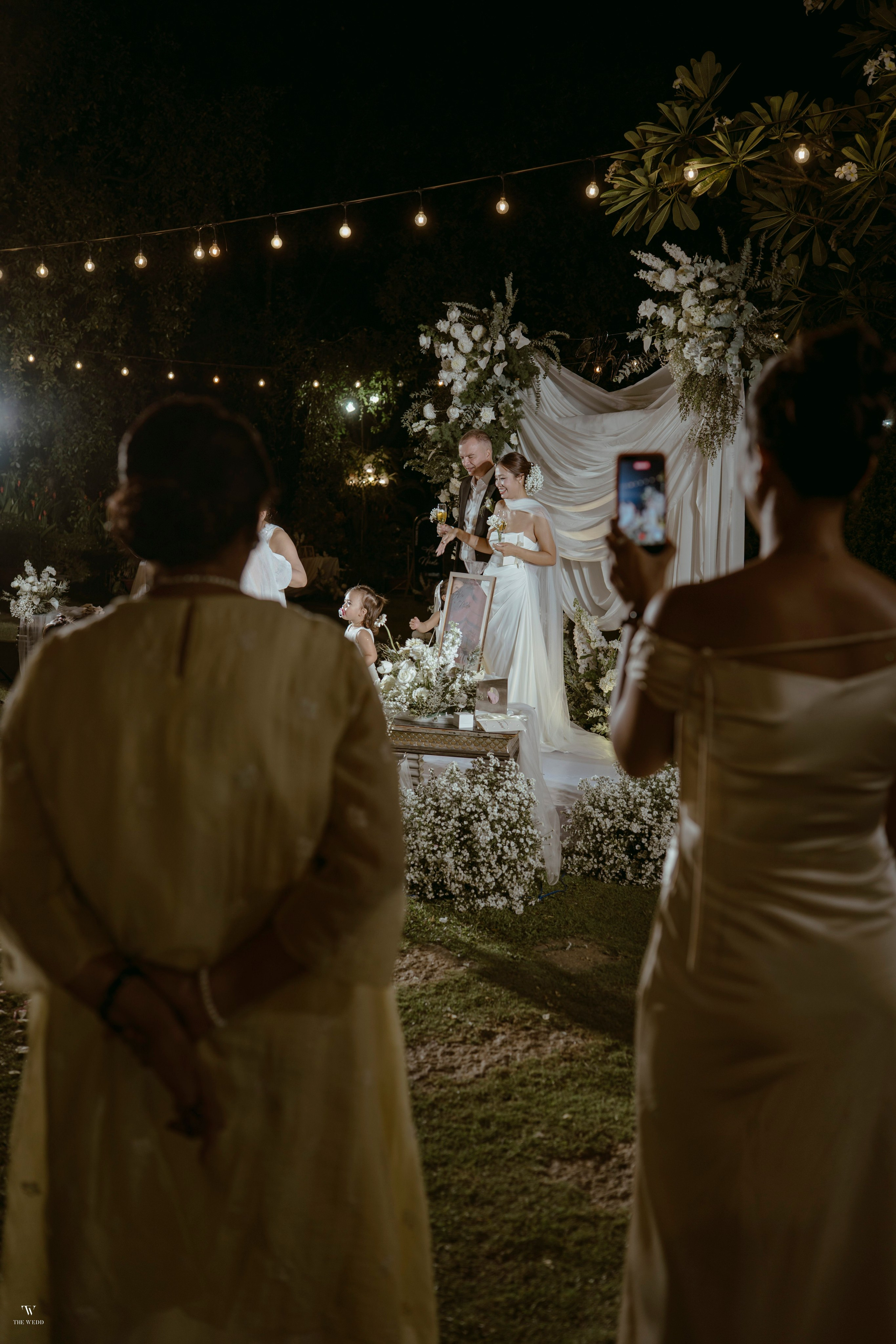 ALEX & NICOLE. WEDDING PHOTOGRAPHER IN VIETNAM