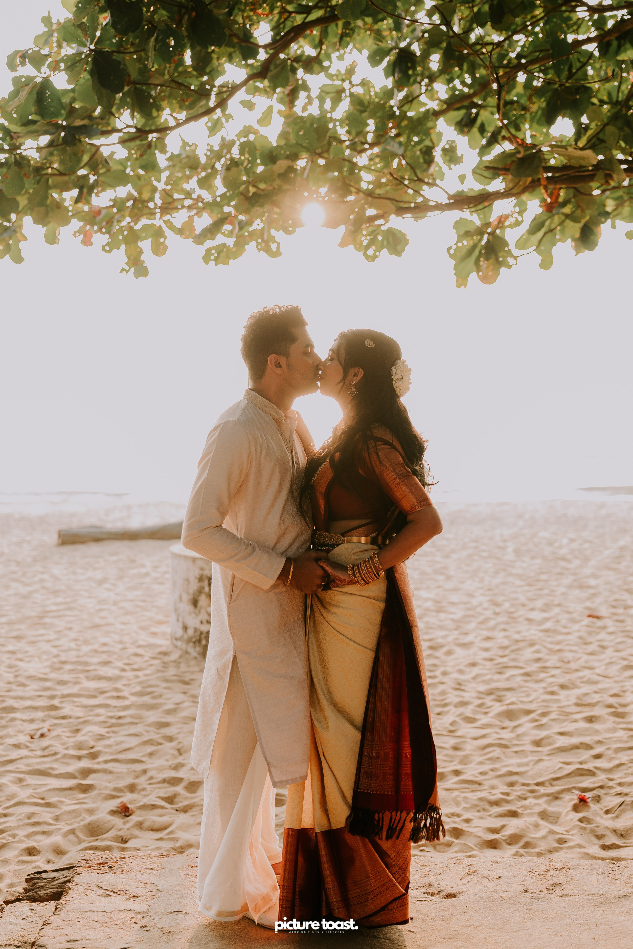 Traditional Kerala Hindu Wedding. Fine art Wedding Photographers in India & Canada