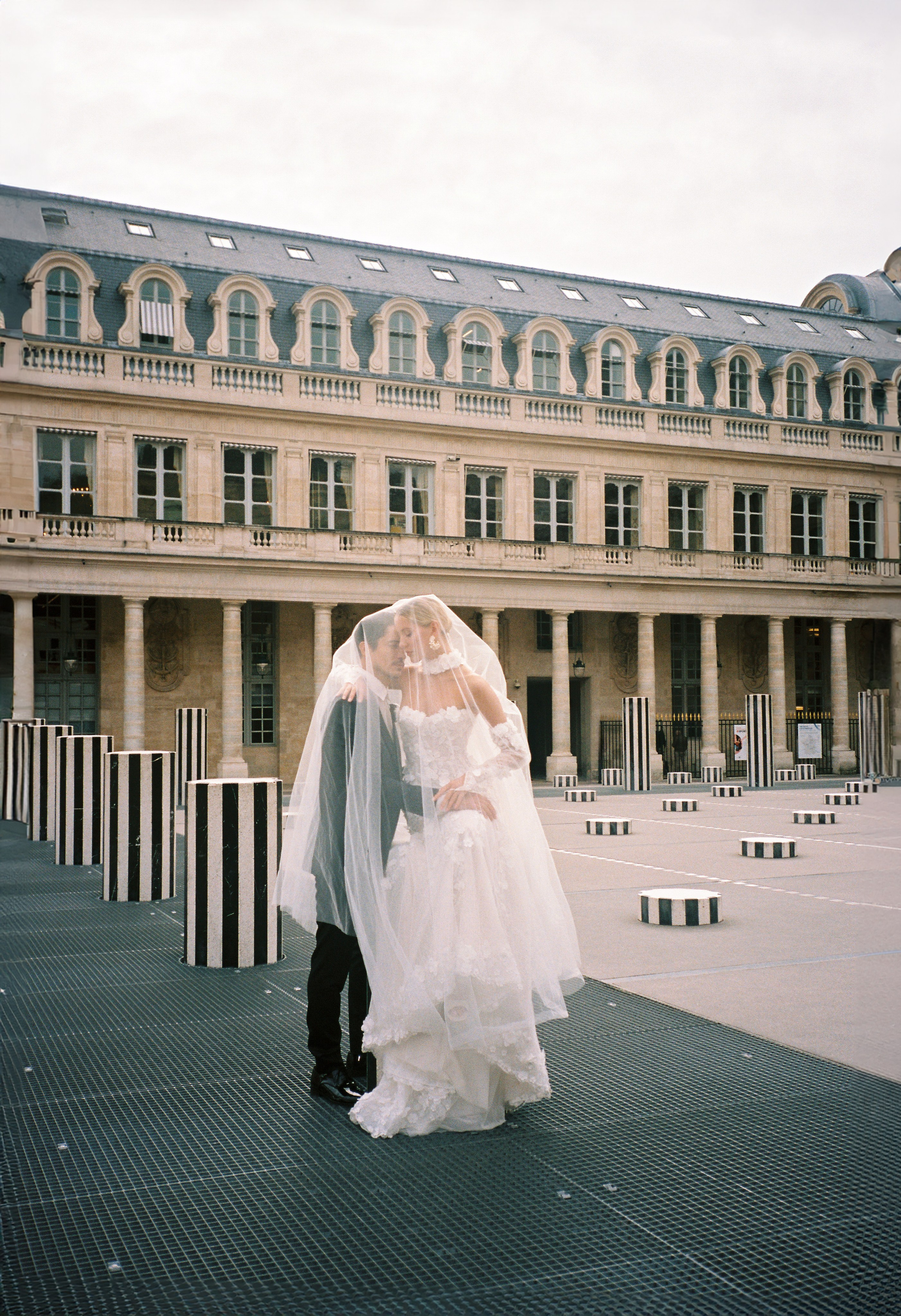 Romantic Photoshoot in Paris — Paris, the City of Love
