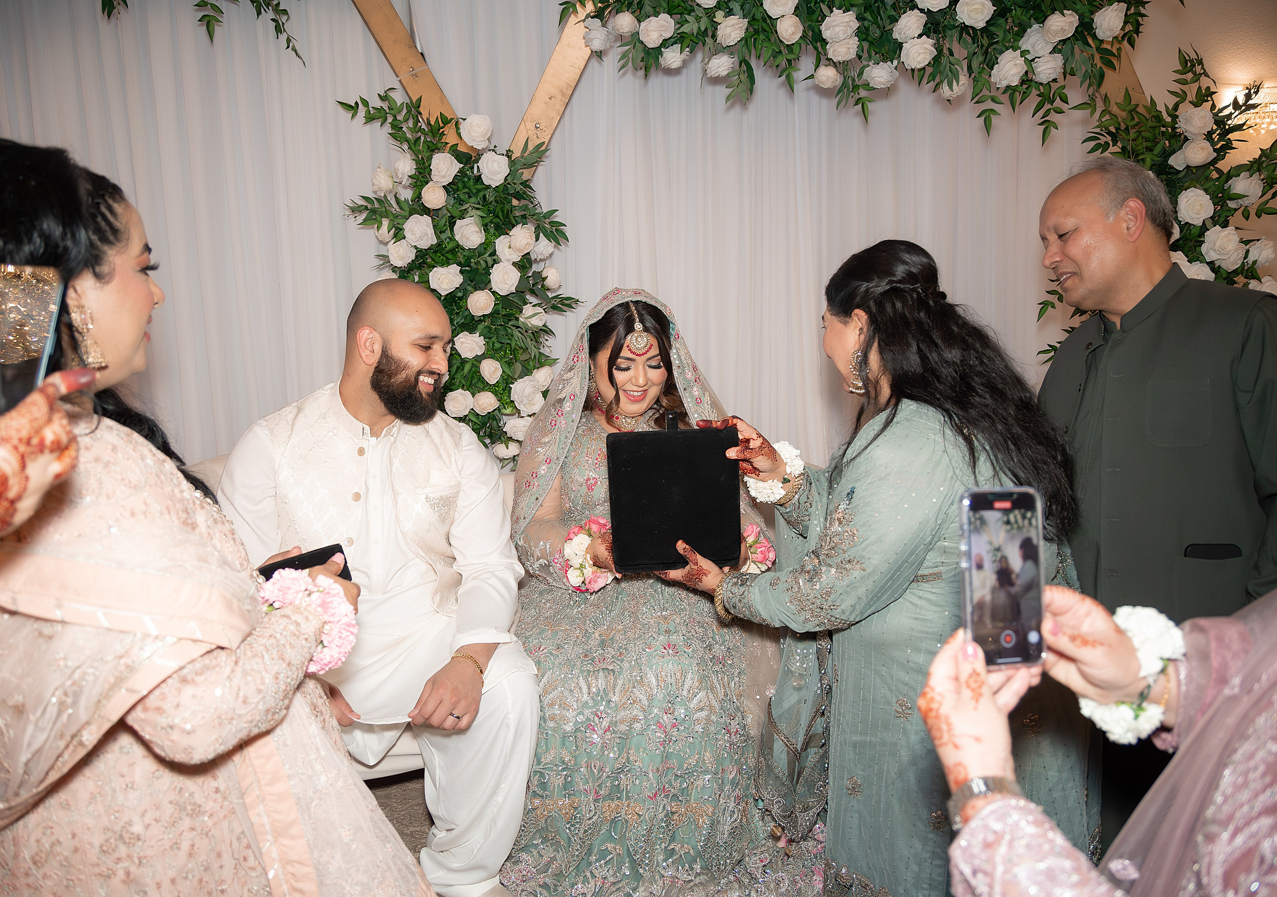 WEDDING PHOTOGRAPHY. Couples & Families photographer in Bay Area, San Jose, California