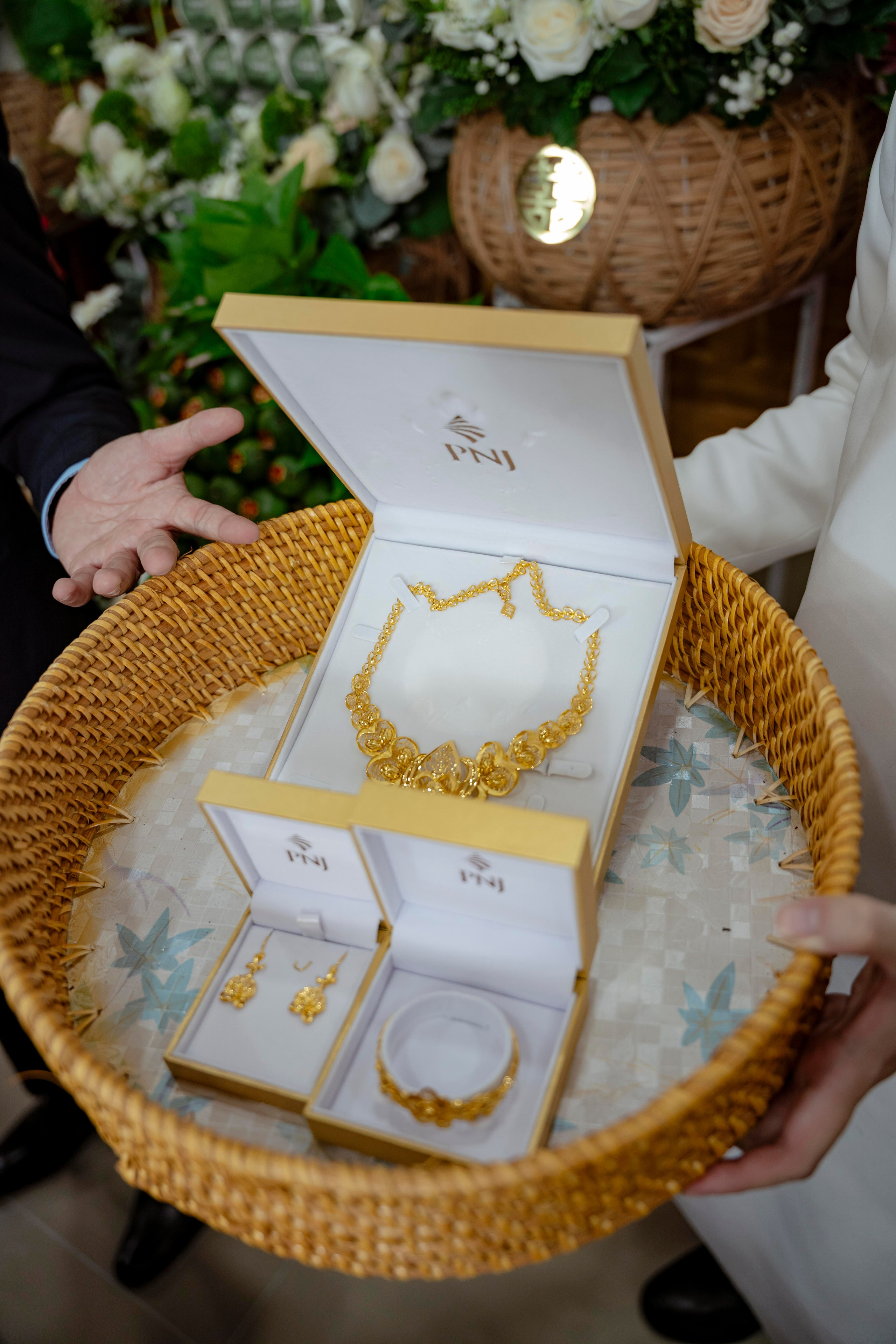 JOE & MIA. WEDDING PHOTOGRAPHER IN VIETNAM