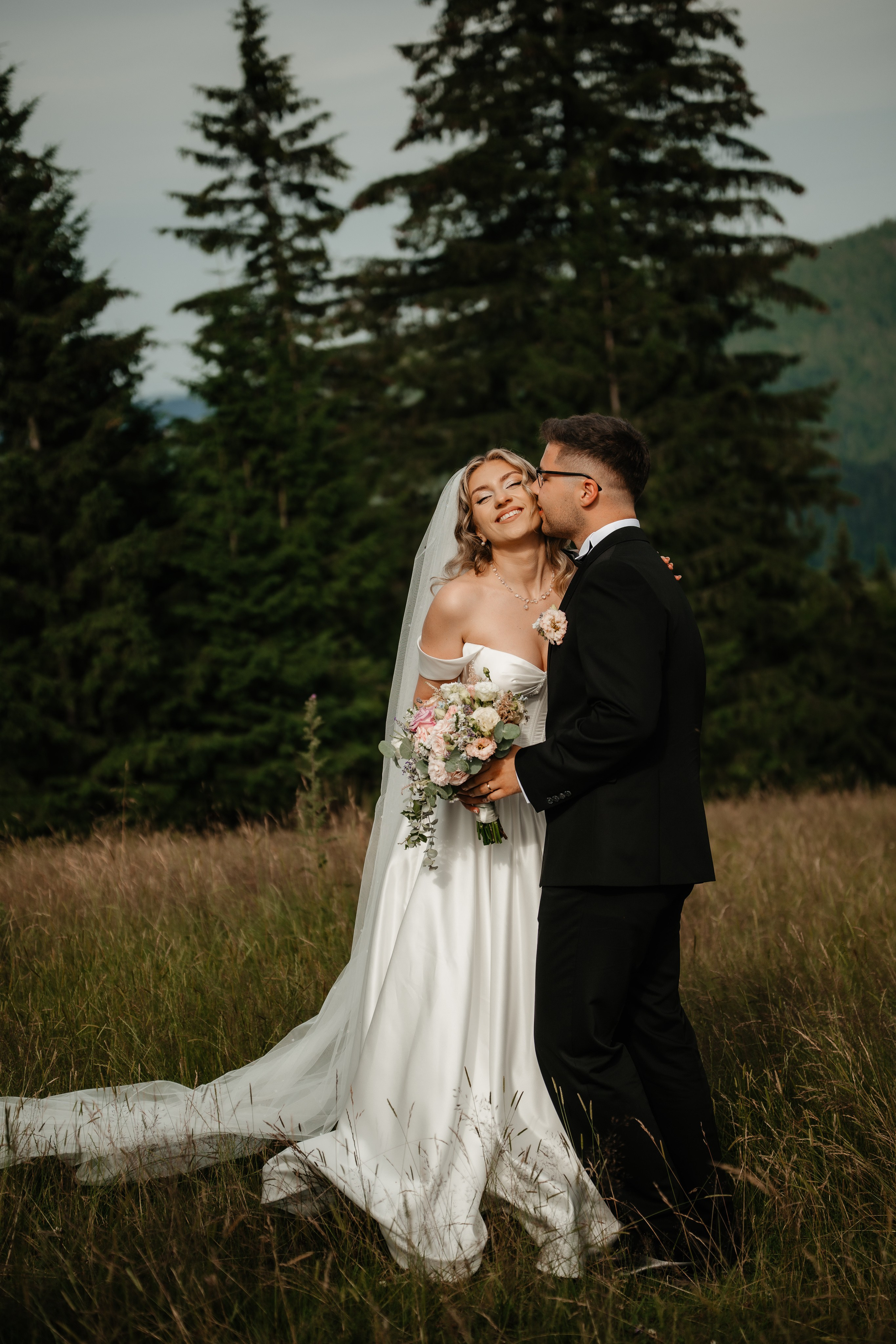 🤎 G a b r i e l a & C o s t i n - Wedding Day Preview. Wedding & Family Photographer