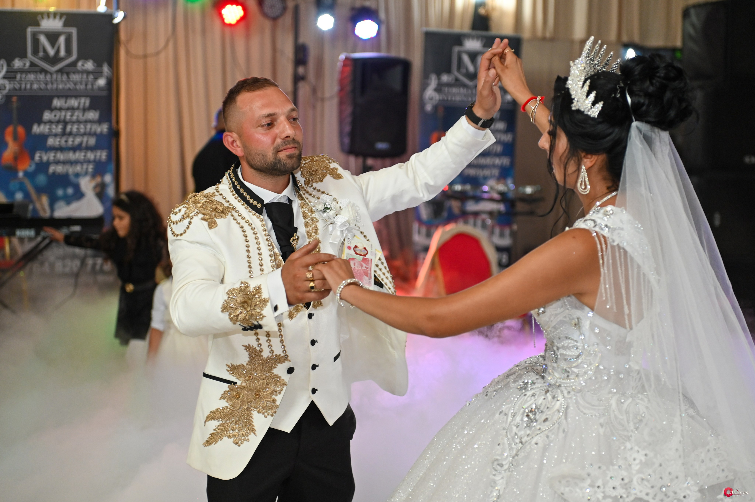 Laura & Elvis. Mircea Marculescu Photography Videography