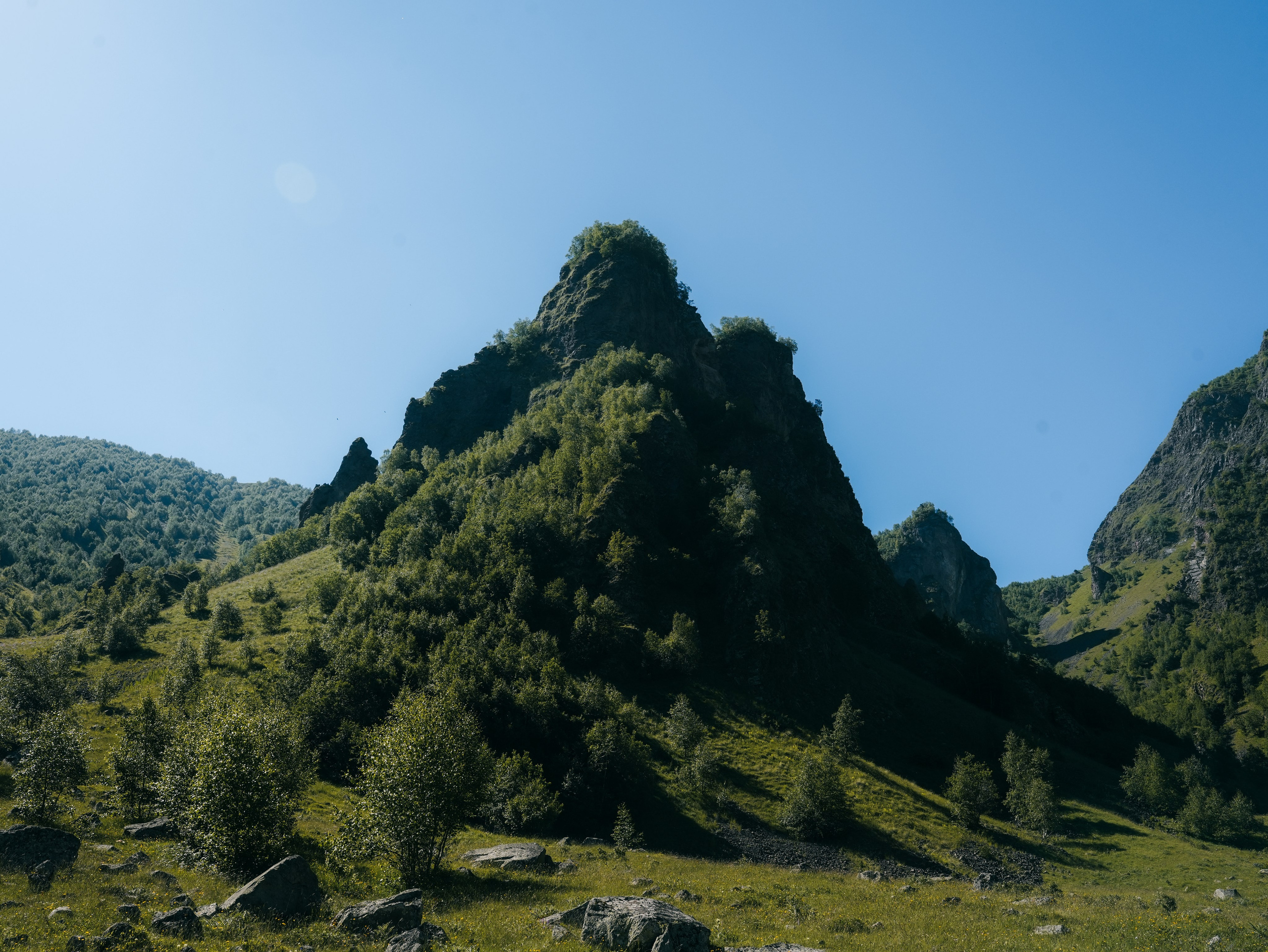 Sioni — Tsikhisdzari. Mountain Photographer in Georgia | Kazbegi & Gudauri Photo Experiences