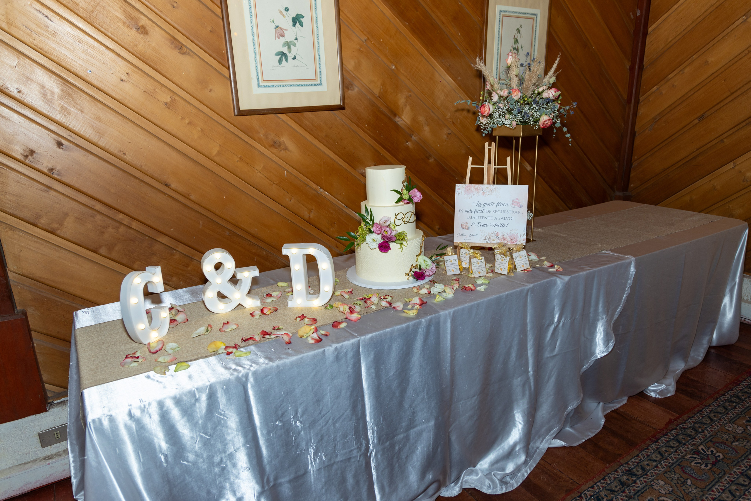 Katherin y Daniel. Dinka & Emilio - El arte de preservar lo que no se repite