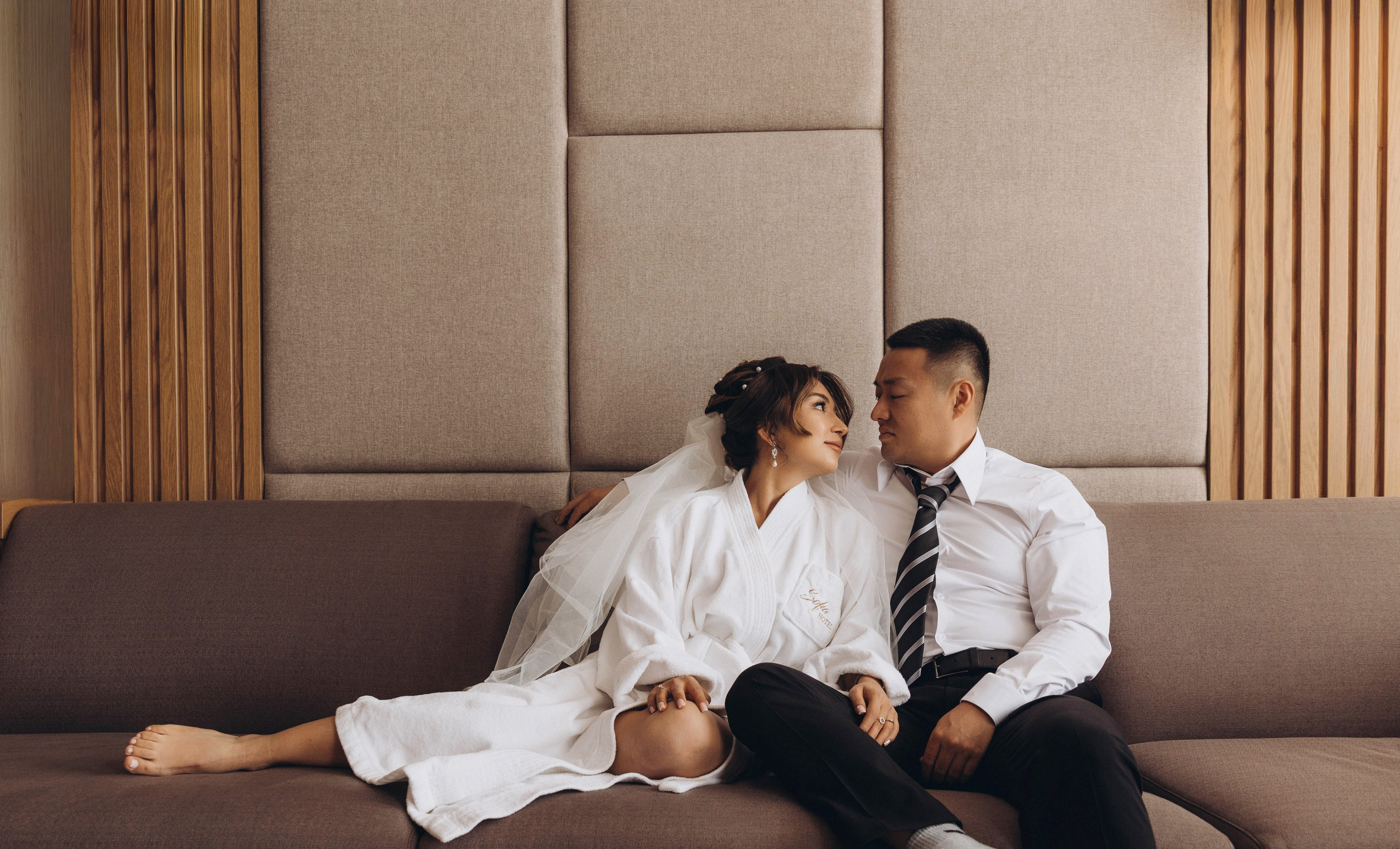 Мадина@Женя. Валерия Вартанова. Фотограф